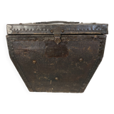 Square hat box