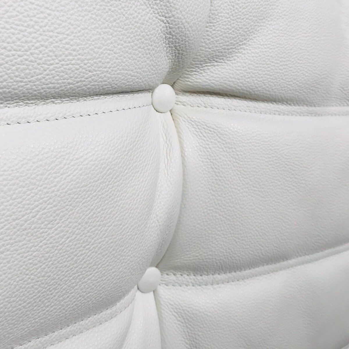 French Togo sofa in white cow leather by Michel Ducaroy for Ligne Roset.