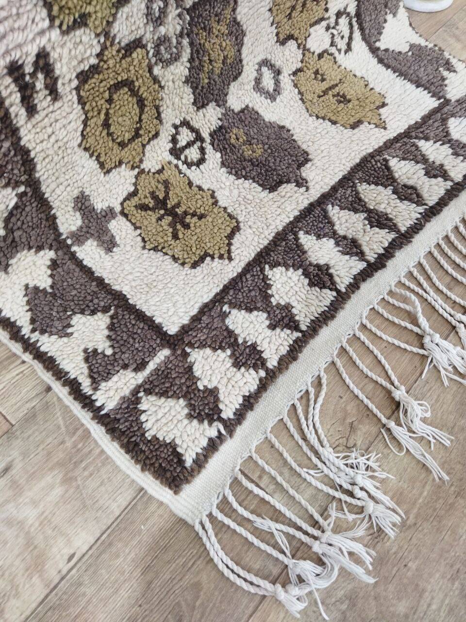 Handcrafted Moroccan Berber Rug 134 X 90 CM