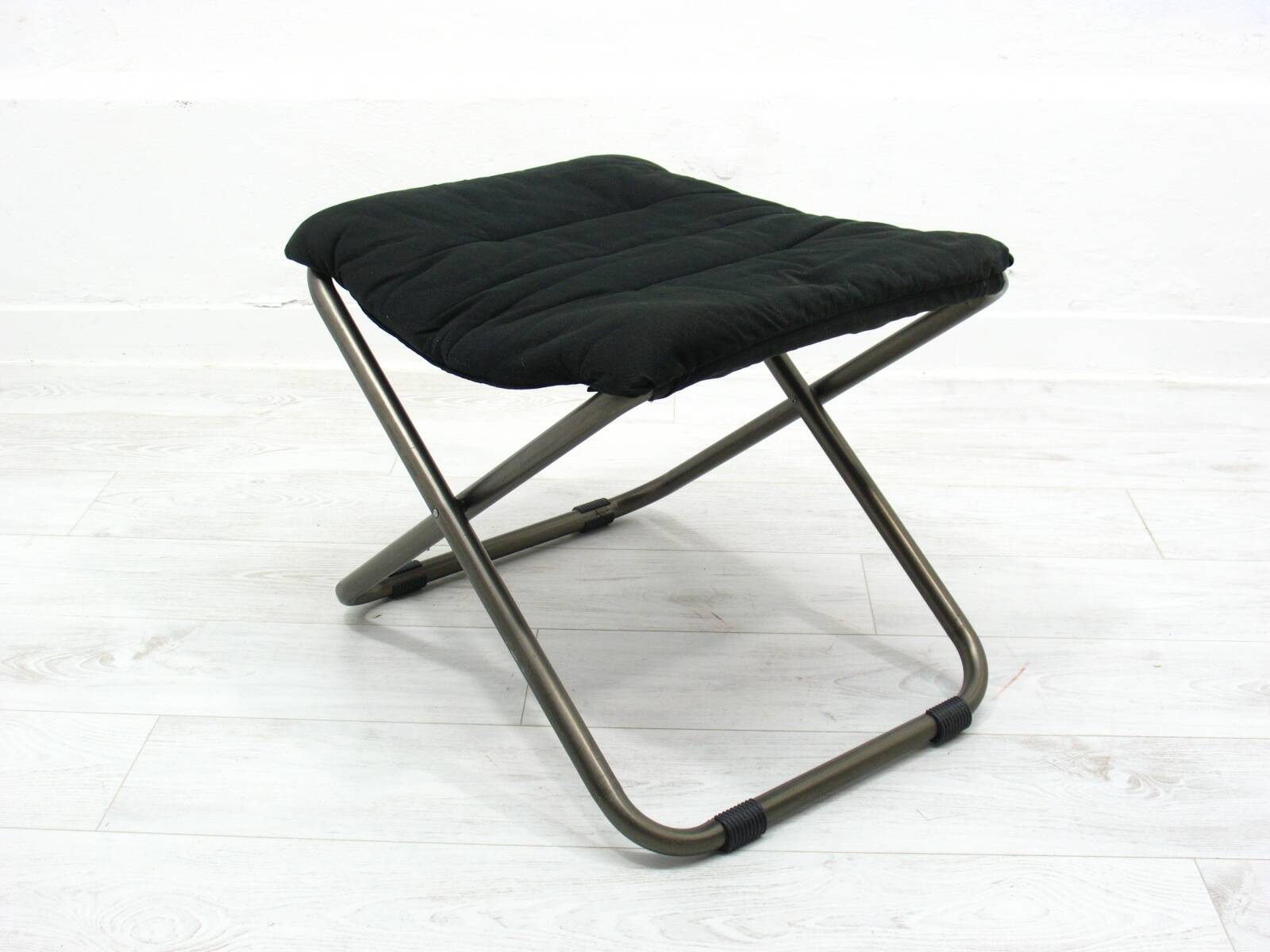 Fiam stool by F. Favagrossa, Italy, 1990s.