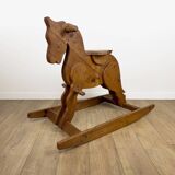 Grand cheval à bascule ancien en pin