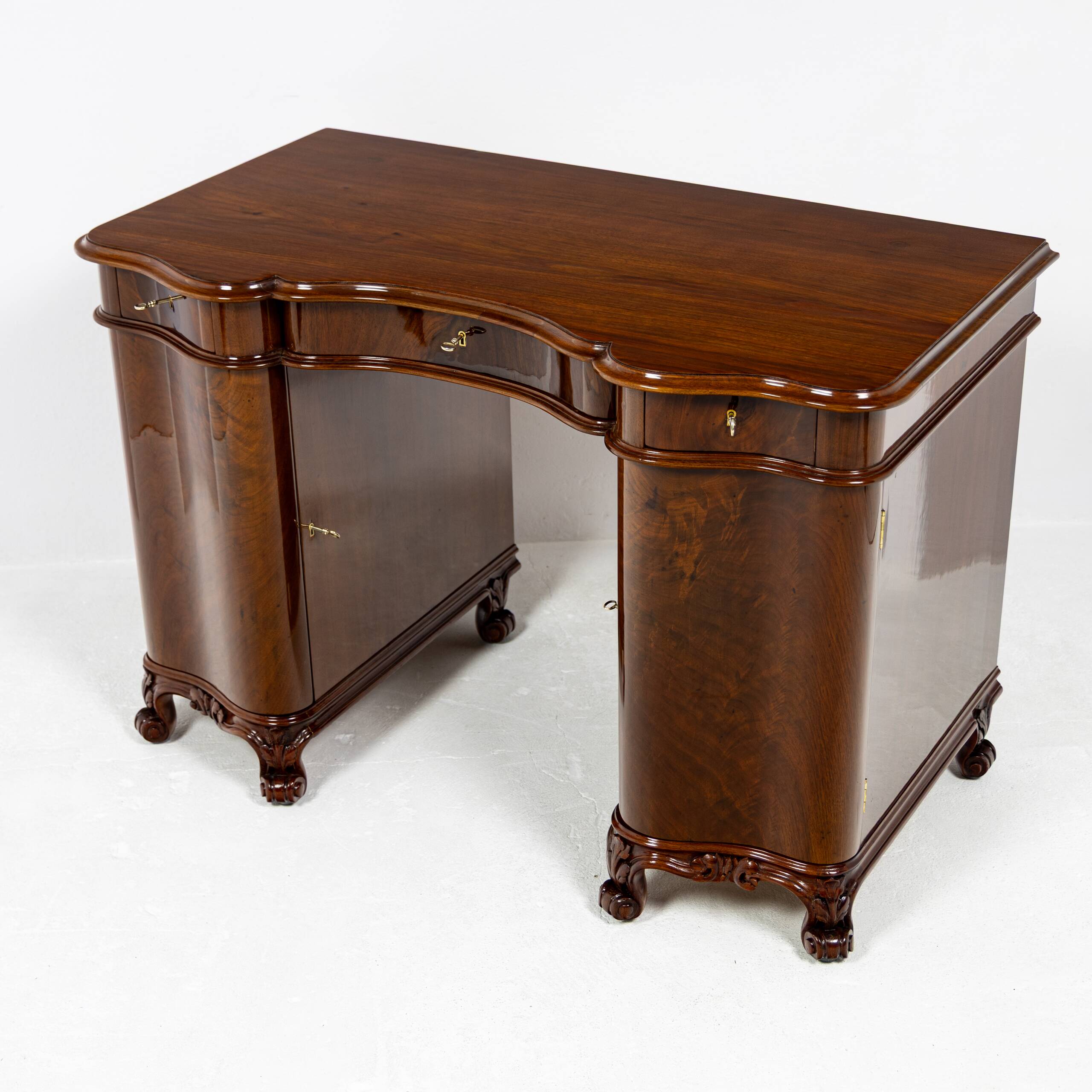 Small lady's desk Louis-Philippe in walnut 1840-1860
