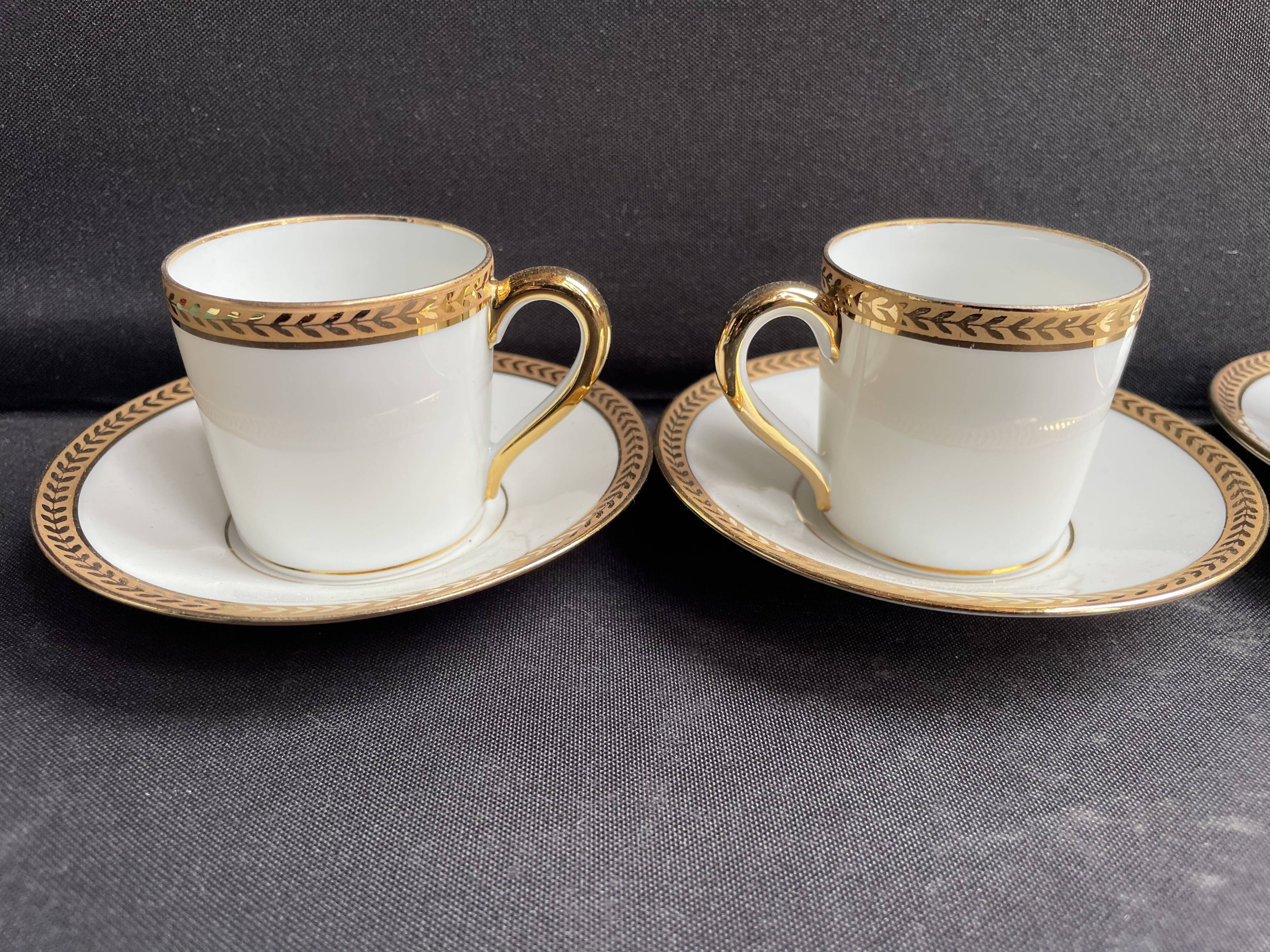 4 Moka Cups and their saucer – Limoges Porcelain