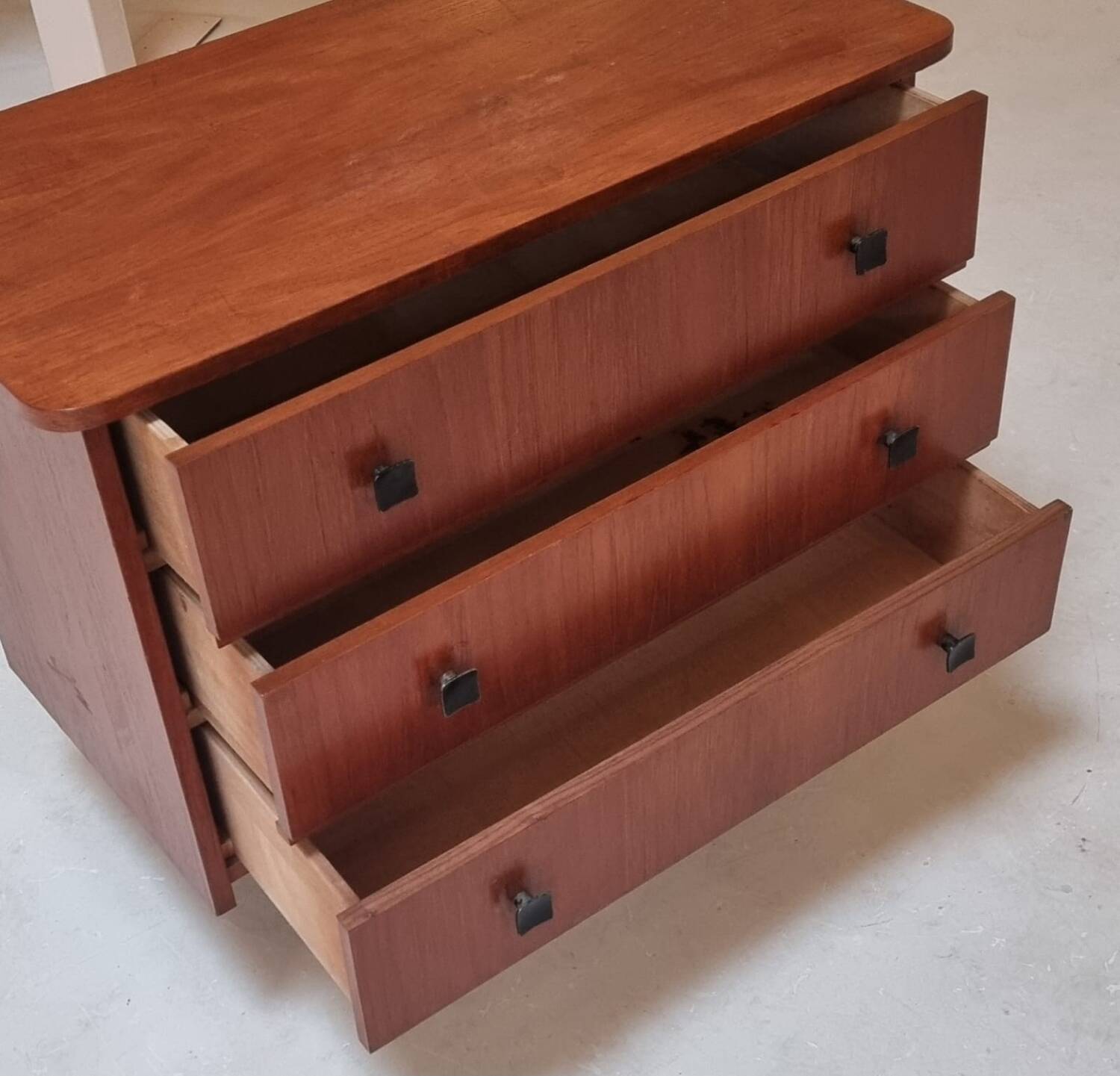 Mode à tiroirs du milieu du siècle