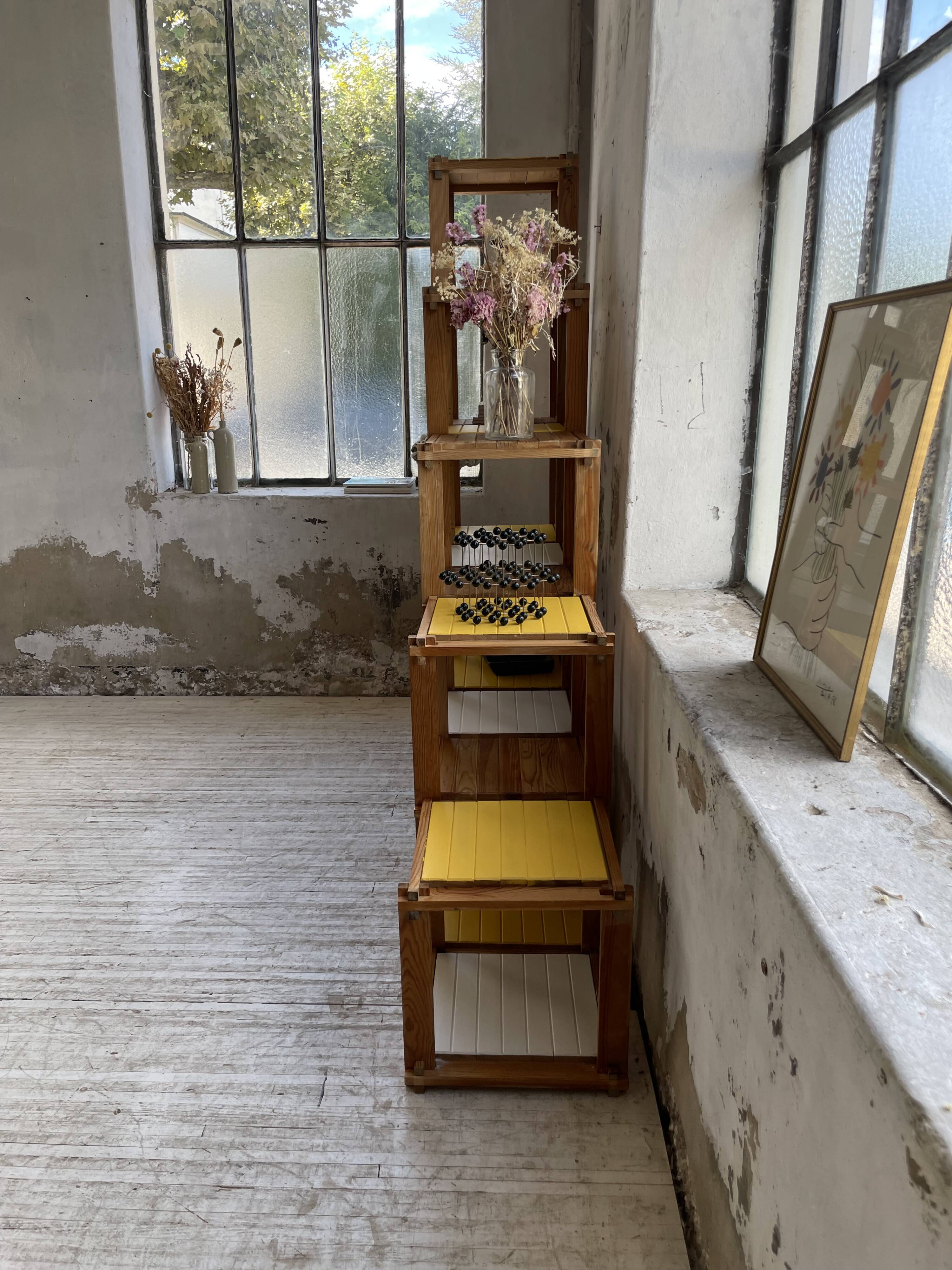 Bauhaus Maison Regain yellow white shelf
