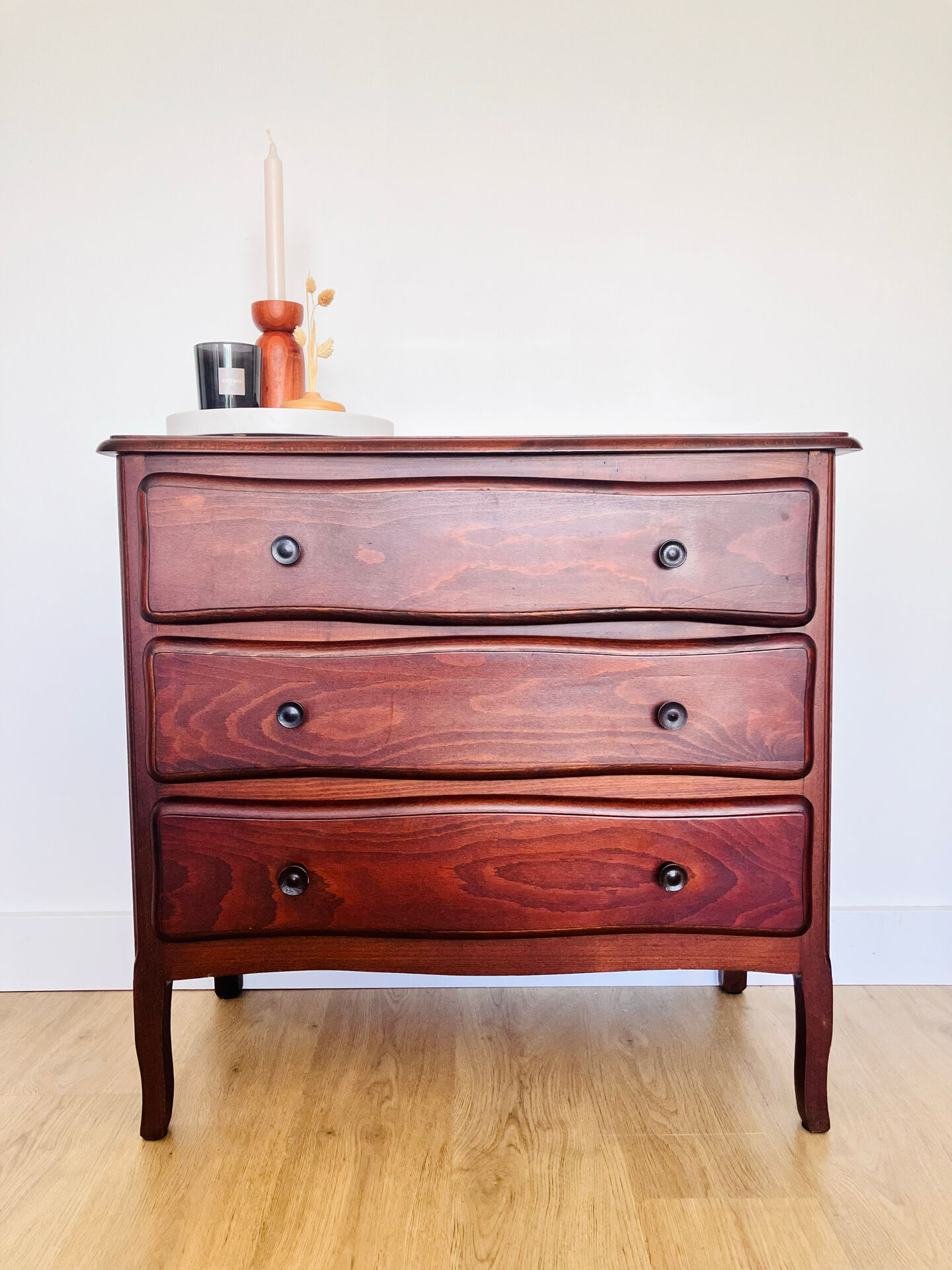 Solid wood chest of drawers