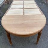 Extendable round Art Deco dining table, restored in solid oak, circa 1950, 280cm