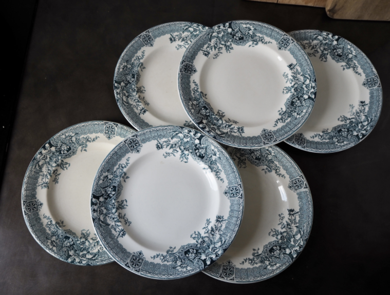 Set of 6 Longwy dessert plates, Watteau model