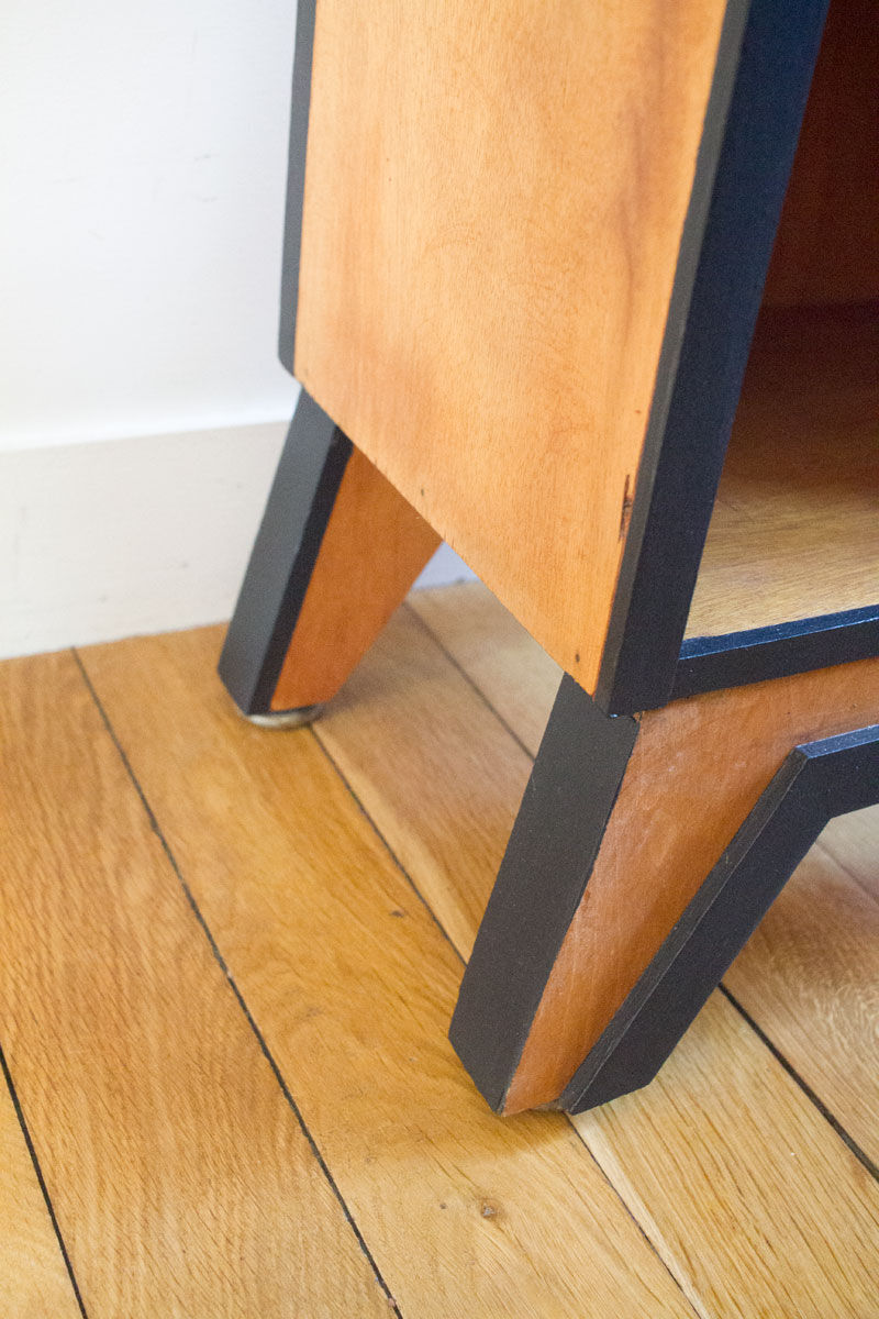 Bedside feet compass