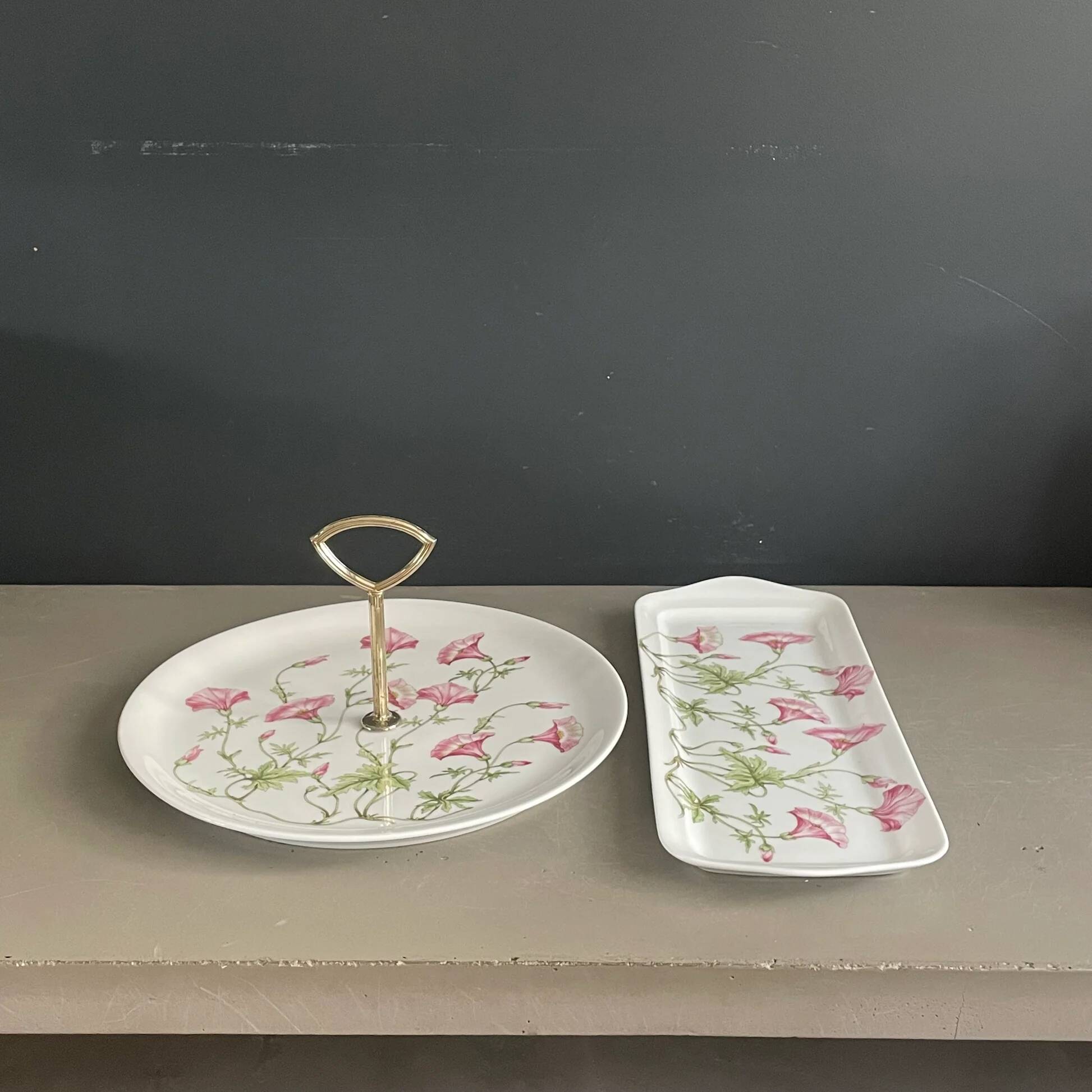 Set of 2 porcelain dishes Pillivuyt Liserons pattern