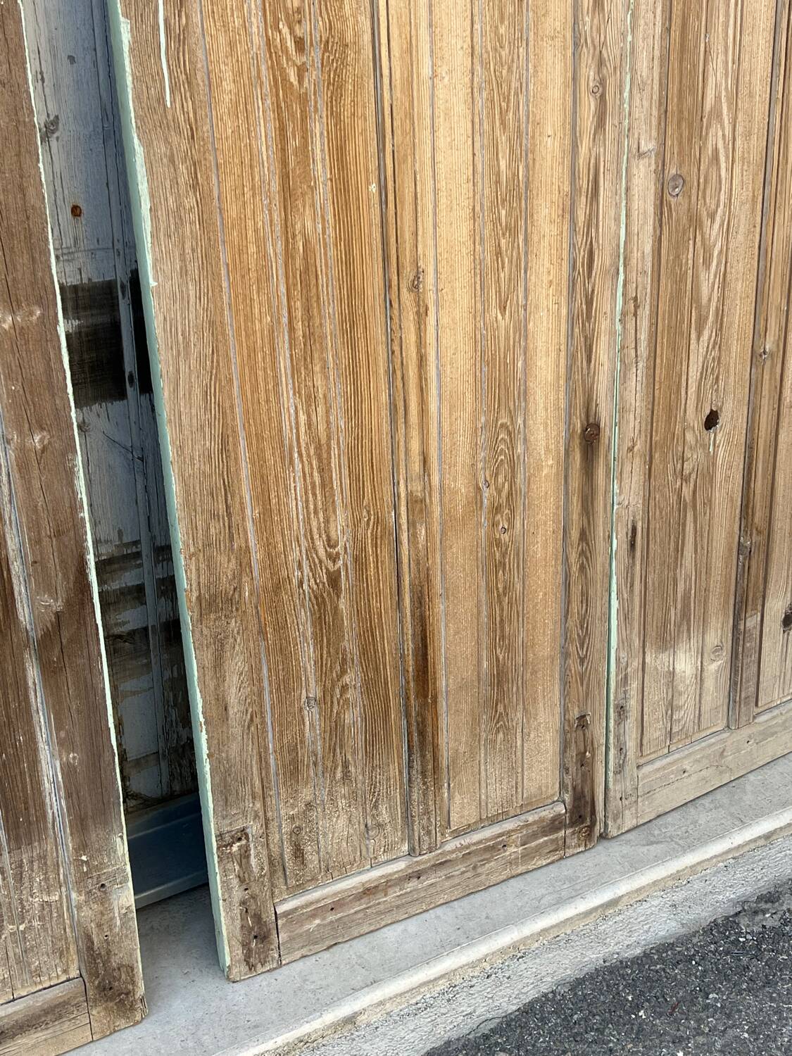 Pairs of shutters