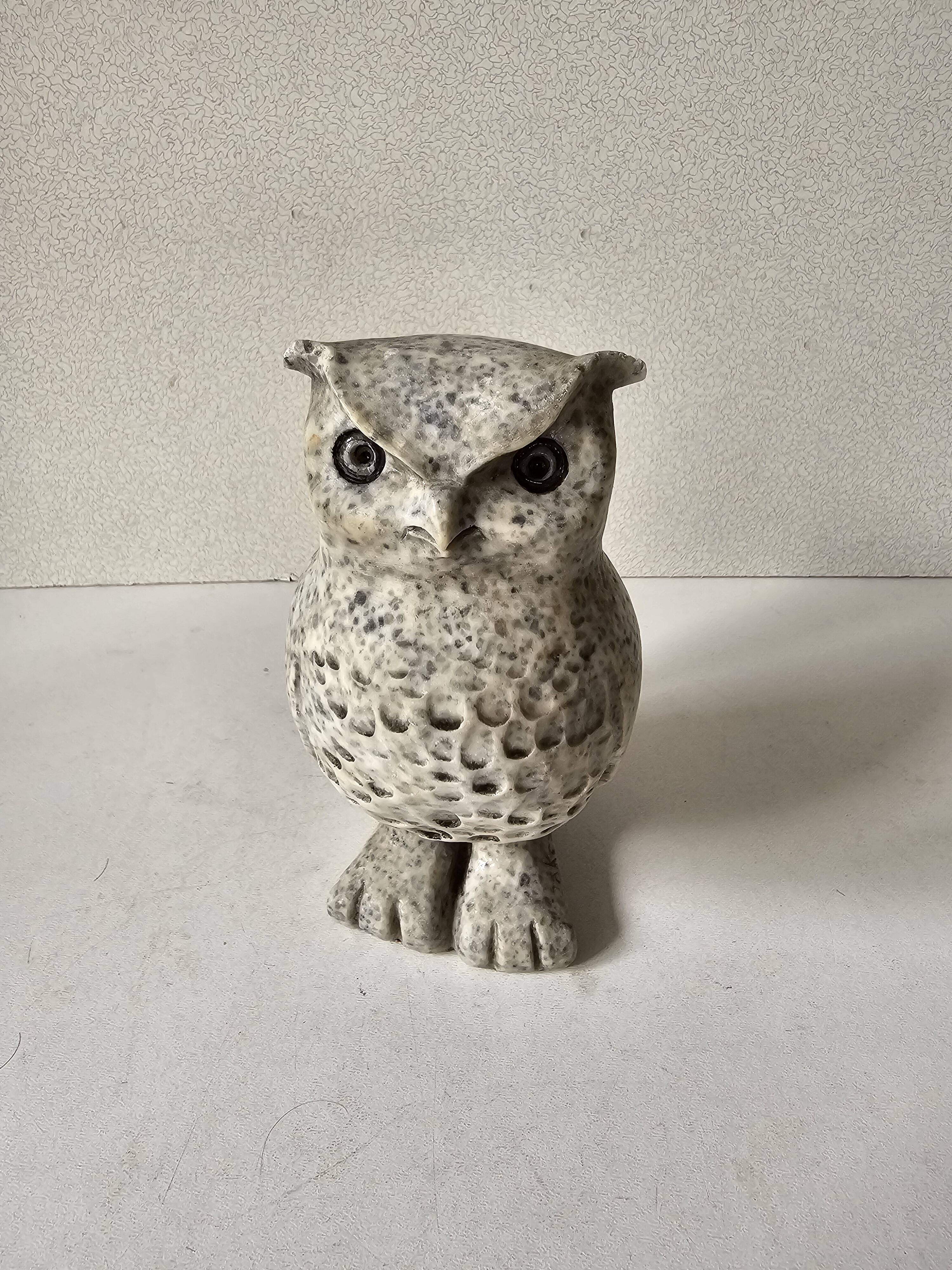 Very beautiful zoomorphic marble sculpture - Owl / Owl signed Jokerz