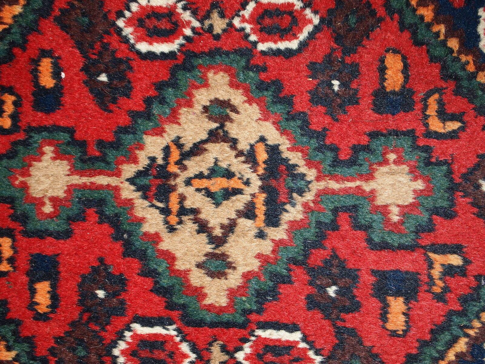 Tapis Vintage Hamadan en Laine, Années 1970, Élégance Artisanale