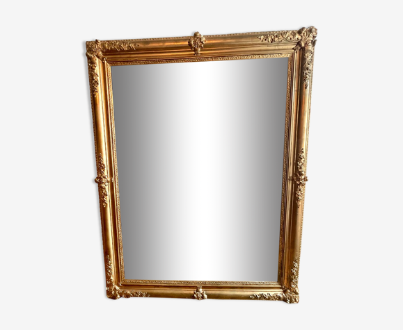 Miroir doré époque Restauration, 130cmx103cm