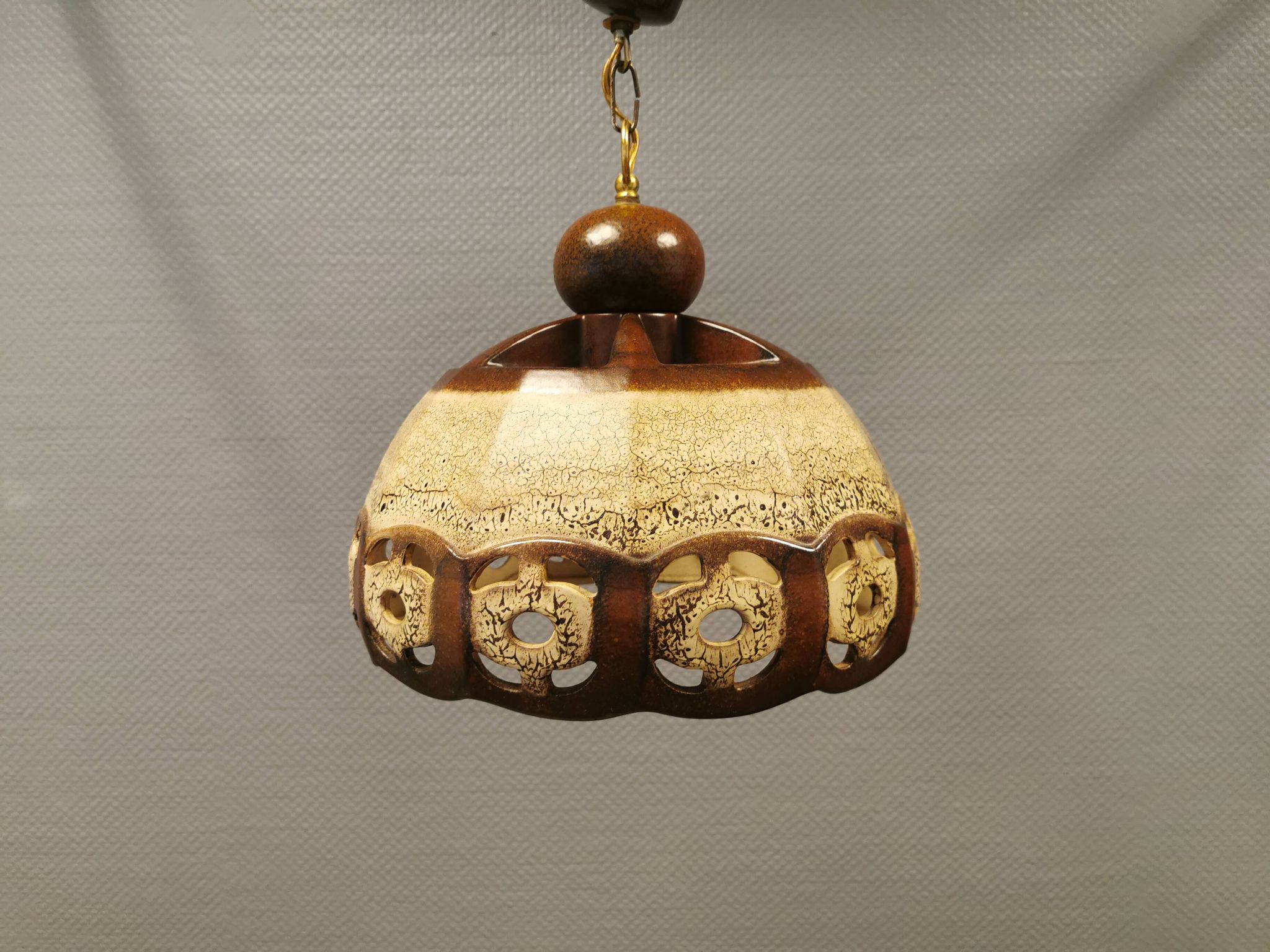 Suspension en céramique, danoise des années 1970.