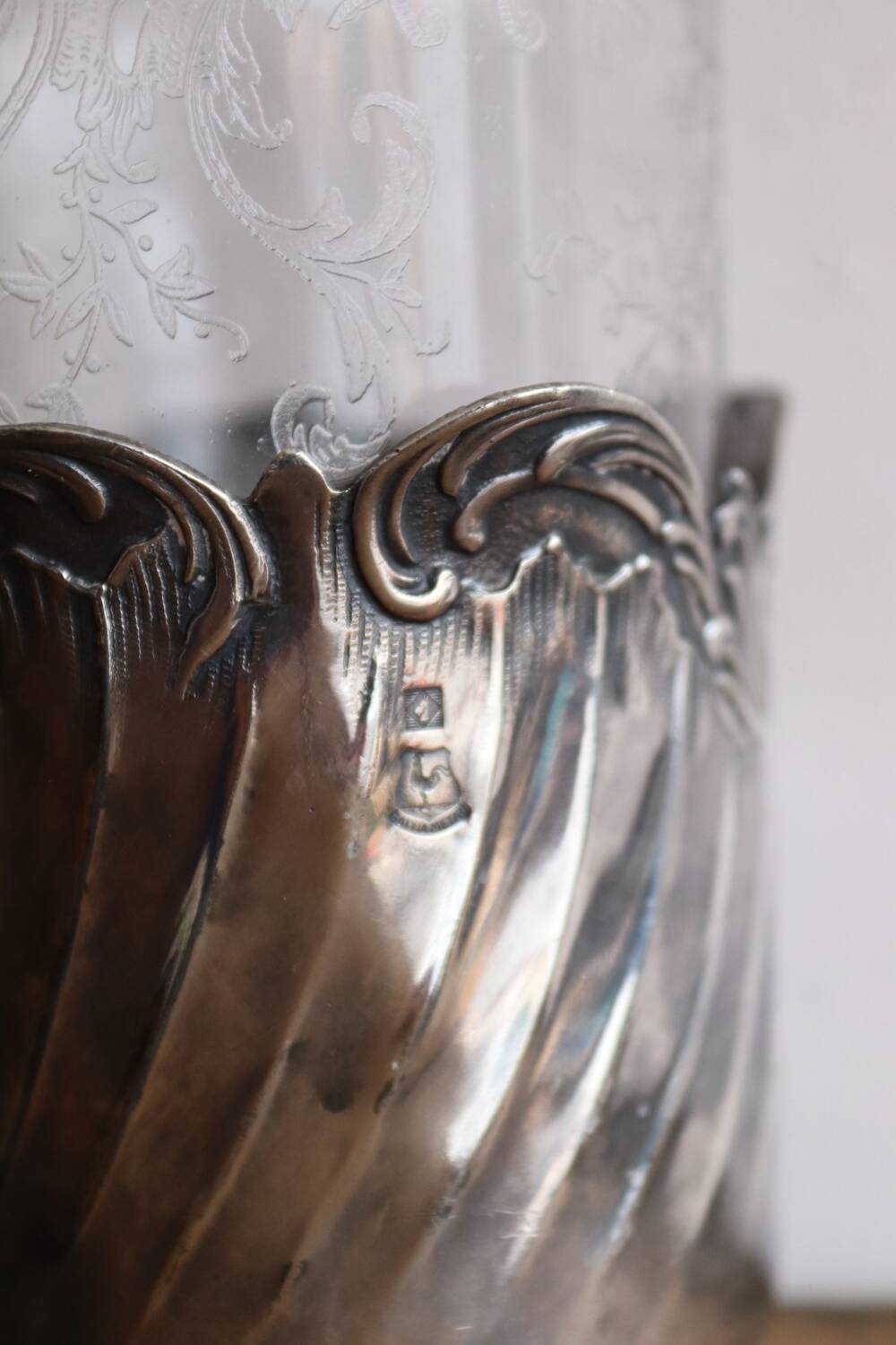 Antique glass bottle engraved and silver-plated metal – Gallia hallmark