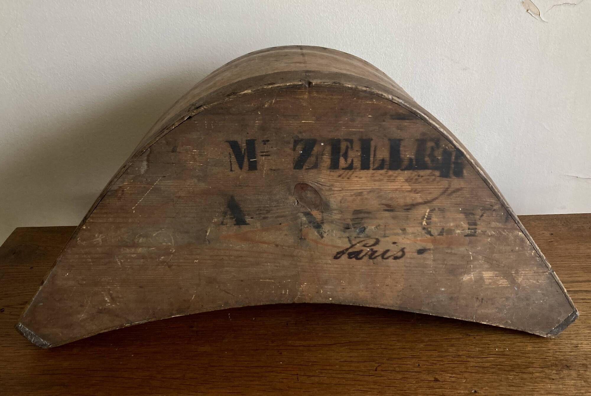 Neo-classical Empire box 1860 in curved wood shape XXL