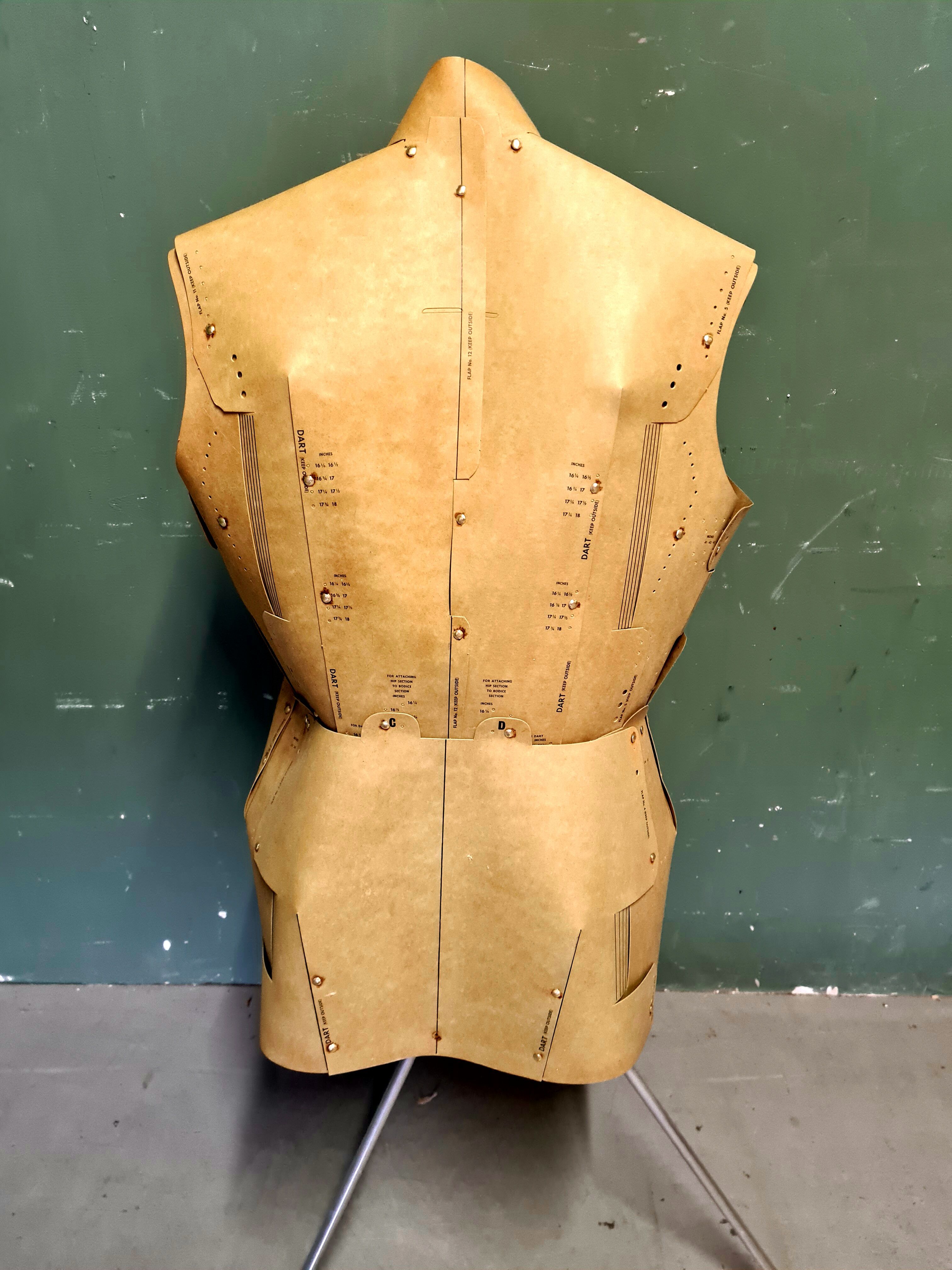 Mannequin anglaise vintage O Matic Dress Form Selency