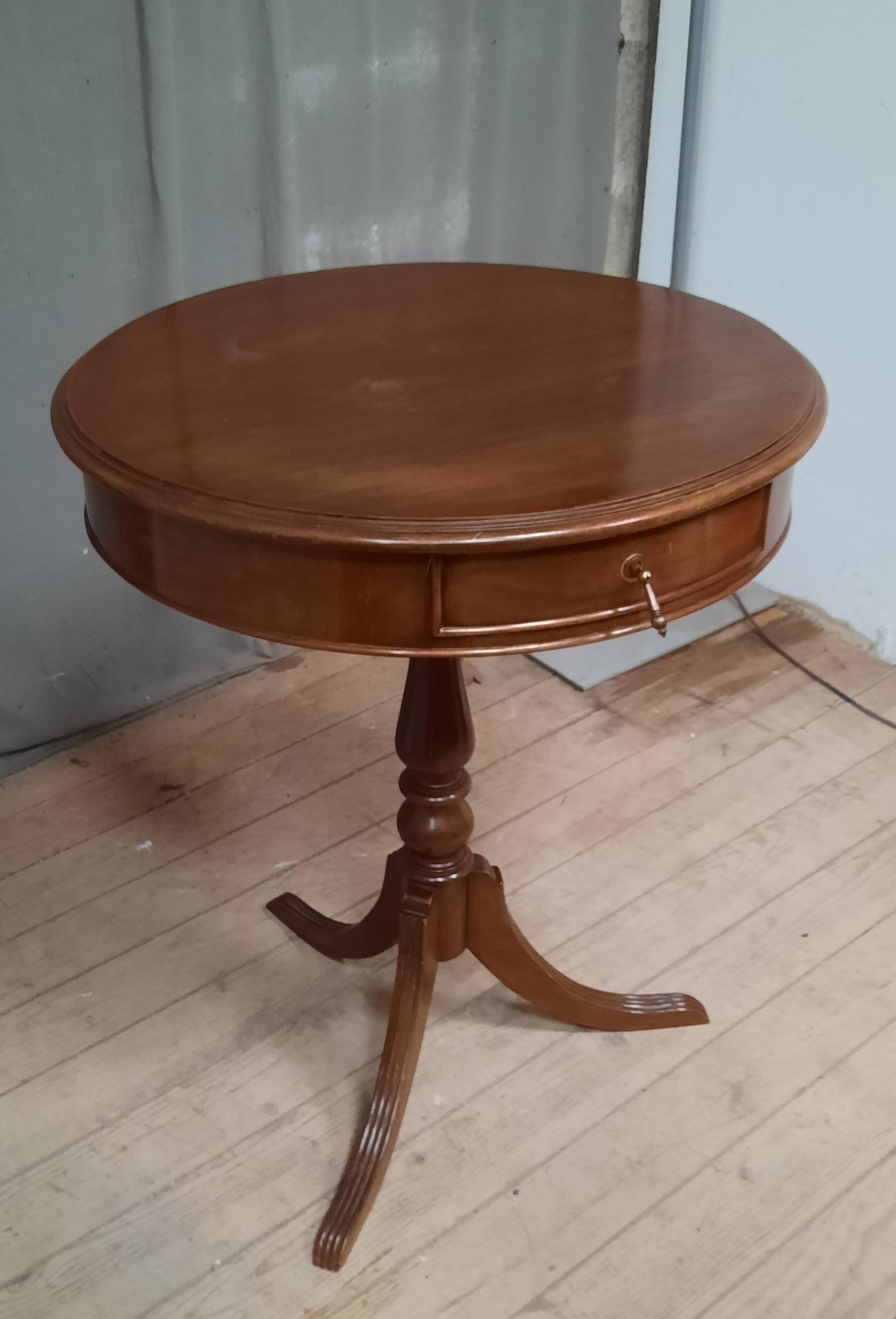 English pedestal table