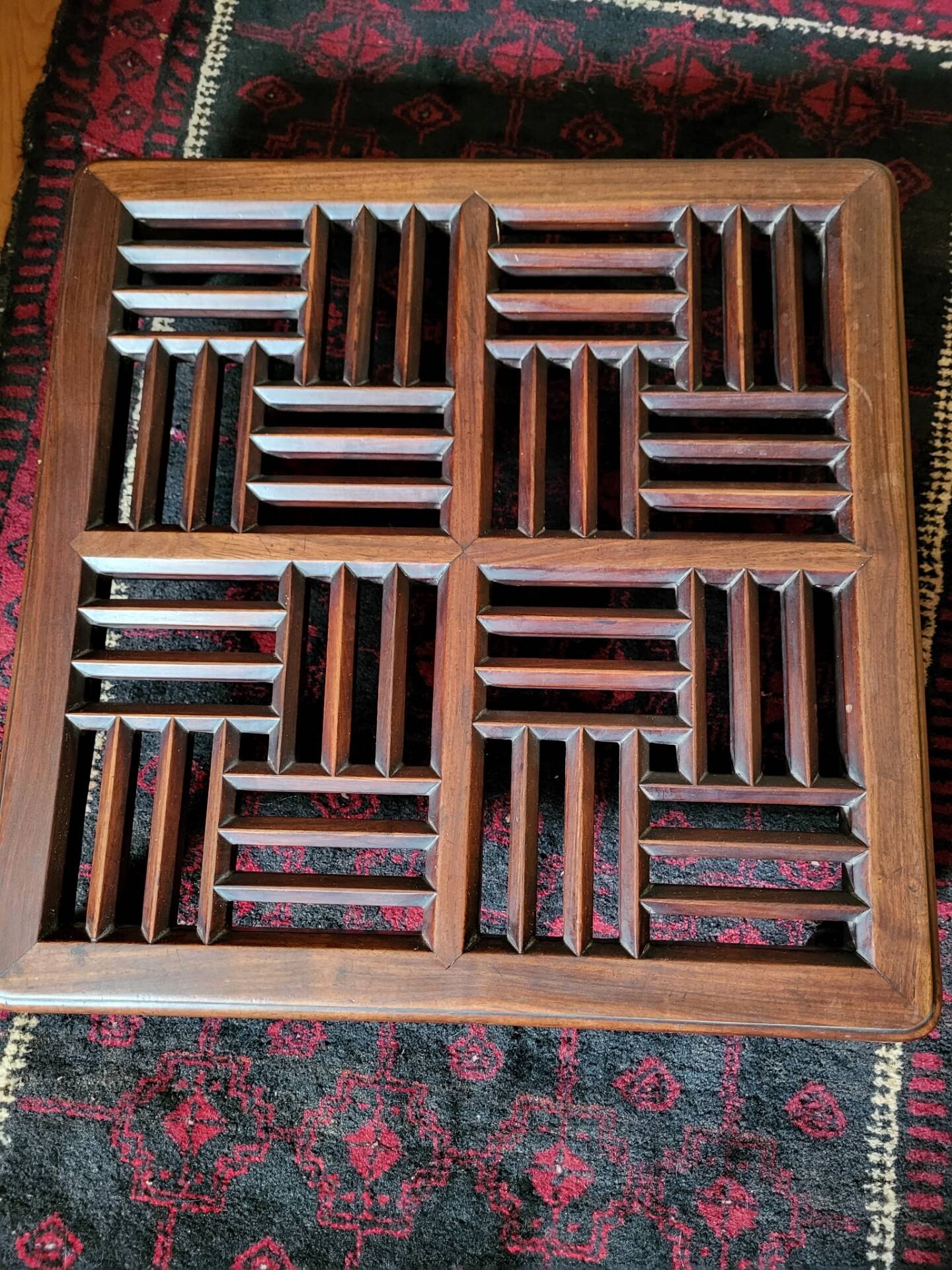 Antique Chinese coffee table in mahogany – openwork top – Qing style