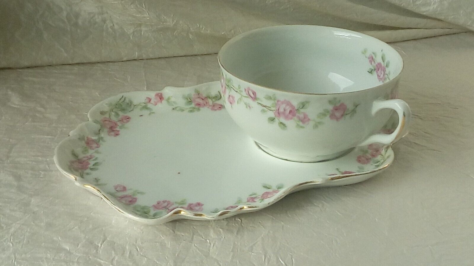 Lunch porcelain cup from limoges floral decor