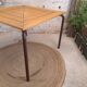 Table carree en bois metal