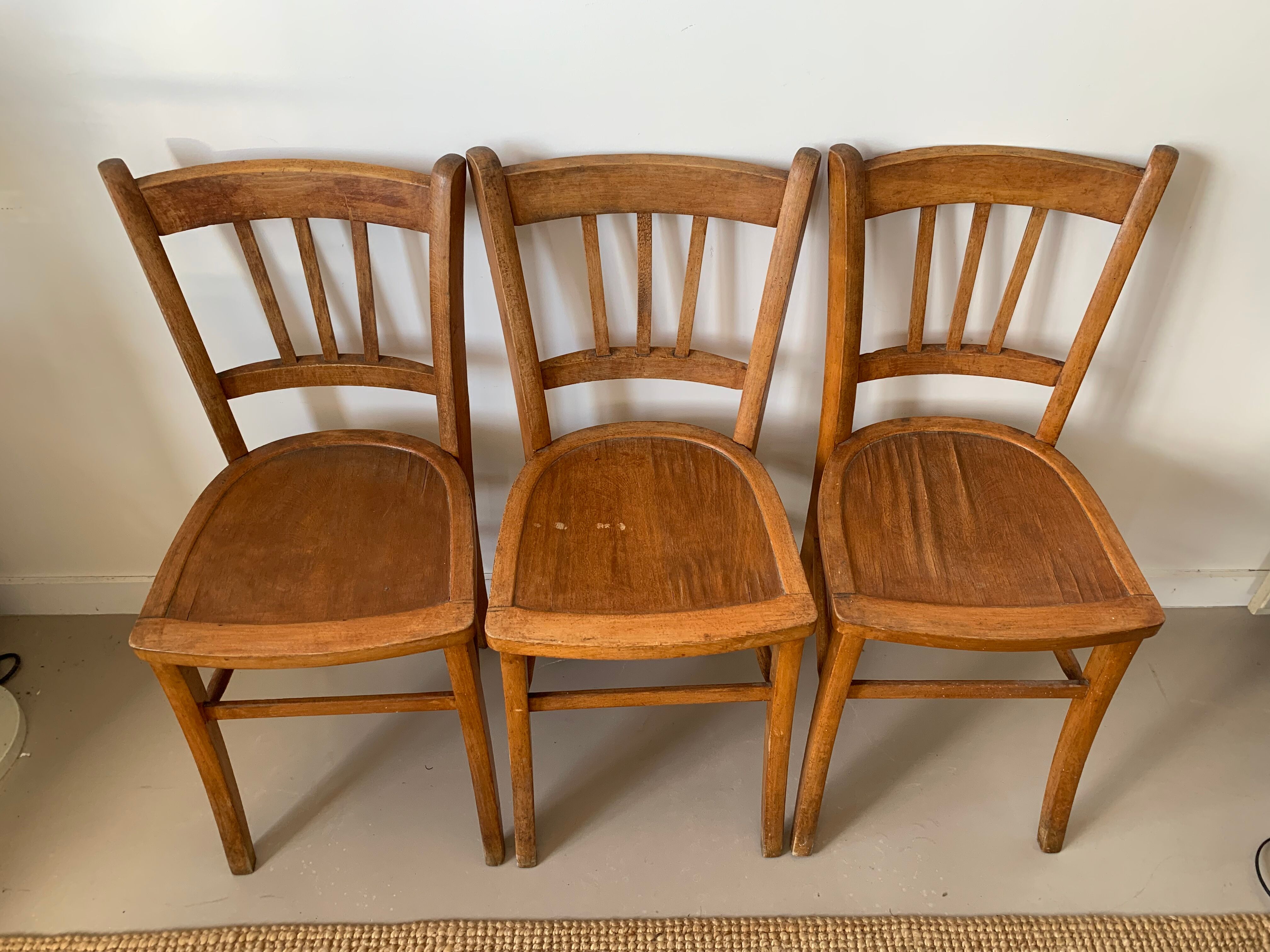Lot de 3 chaises de bistrot anciennes