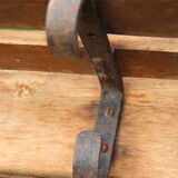 Old workshop coat hanger at 6 patères