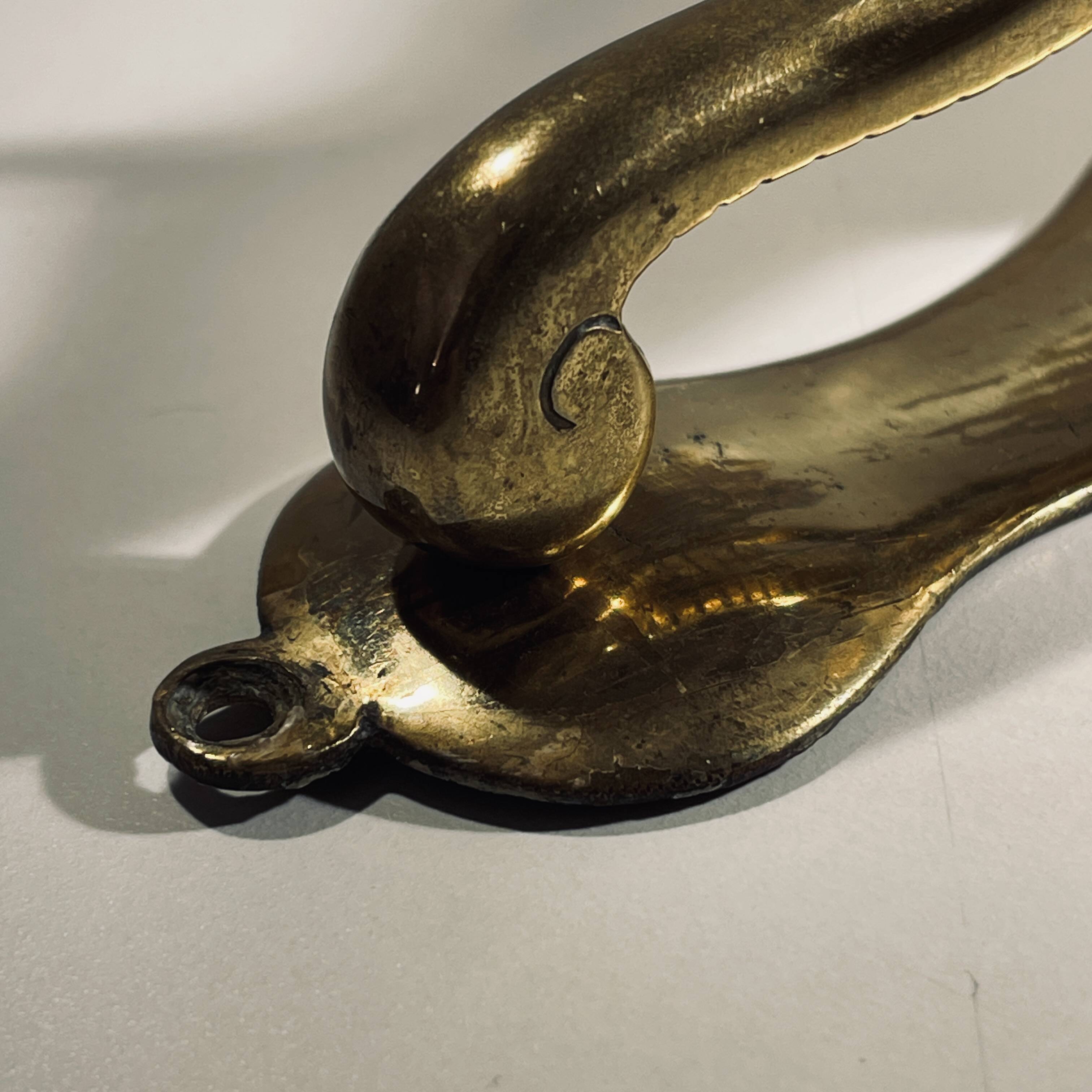 Door knocker / wall paperweight, bronze elephant sculpture