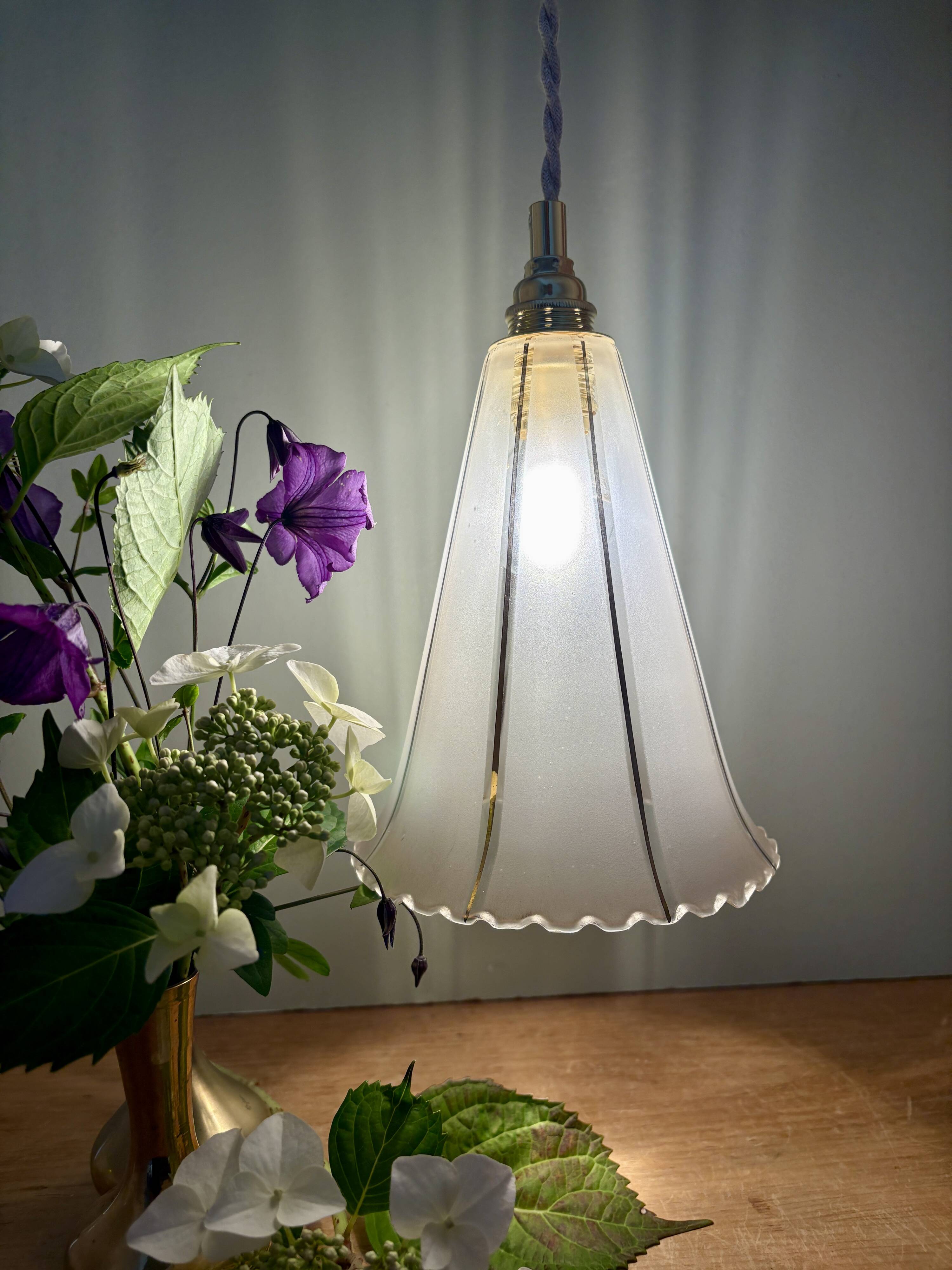Vintage tulip pendant light in white and gold frosted glass