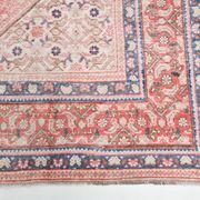Tapis persan classique rose et bleu