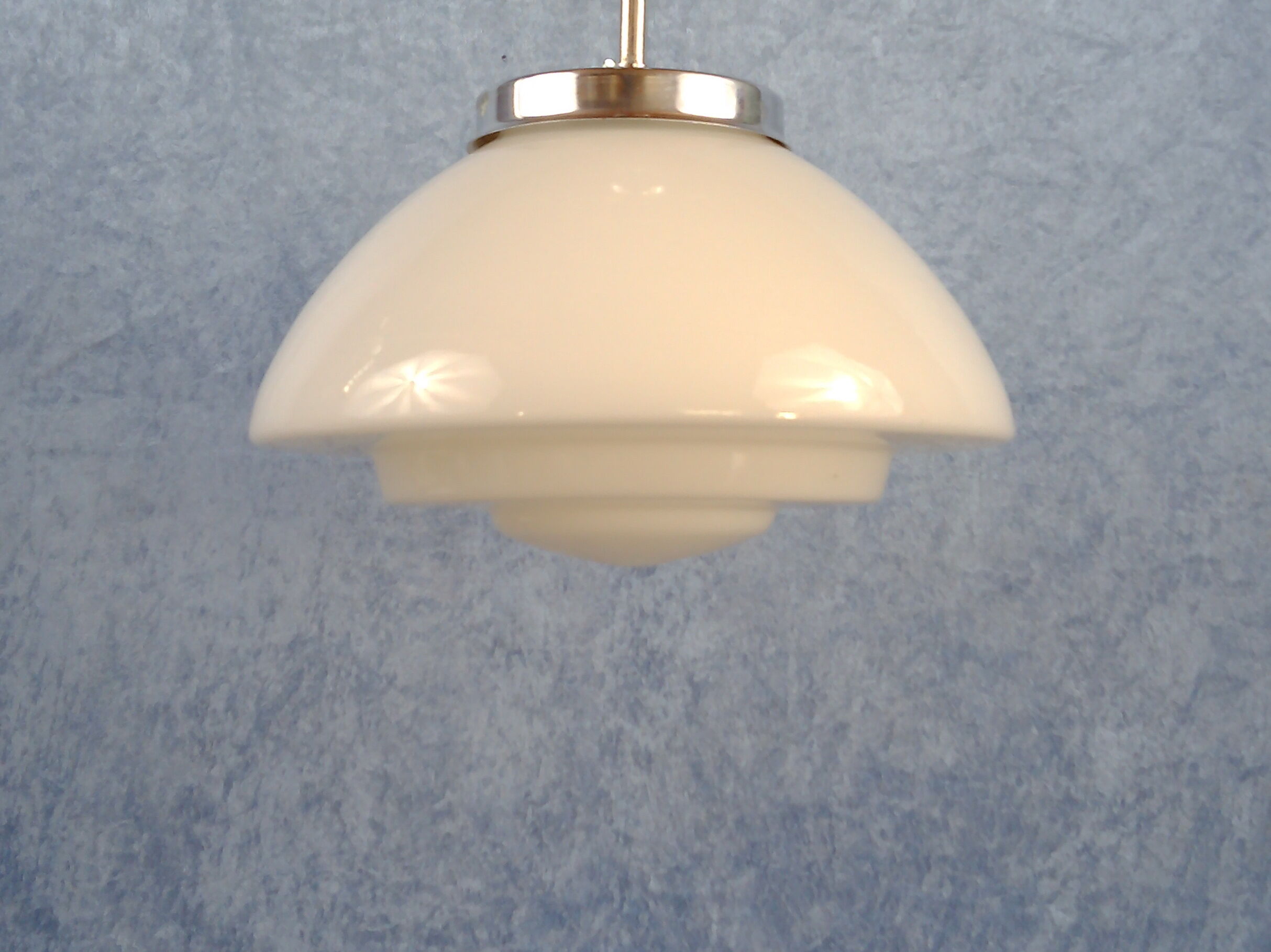 Art Deco opaline pendant with chromes suspension. 1930/40's