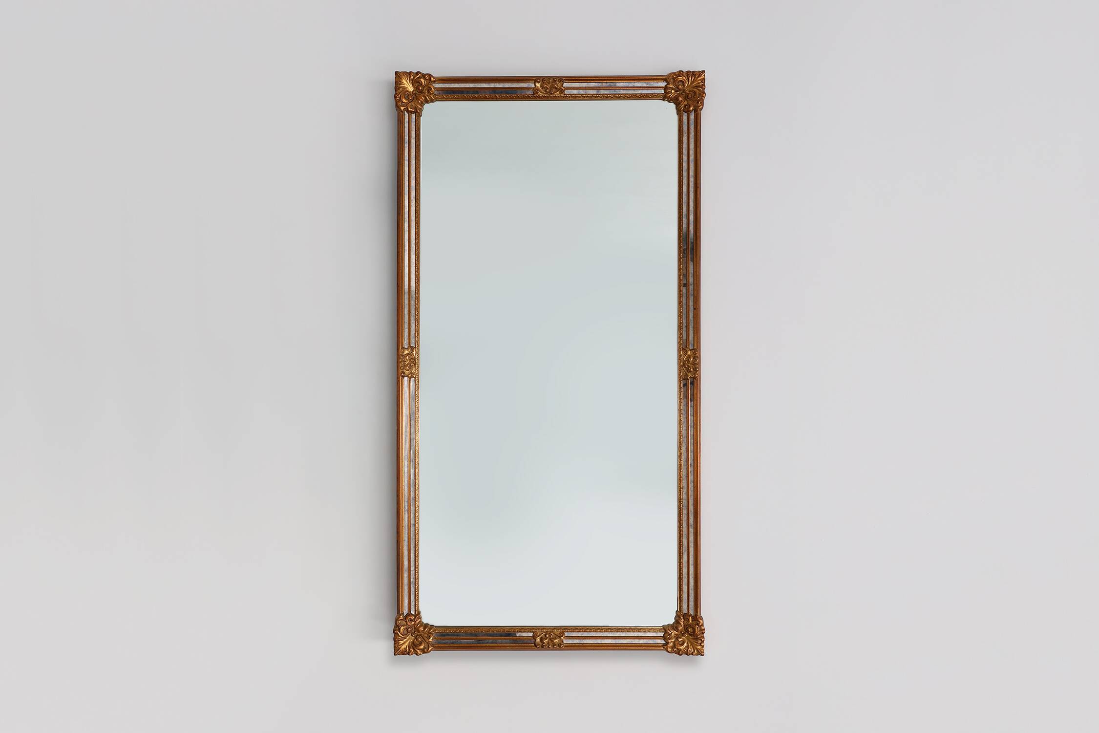 Large 20th century rectangle gilded Deknudt mirror in Baroque style, Belgiu