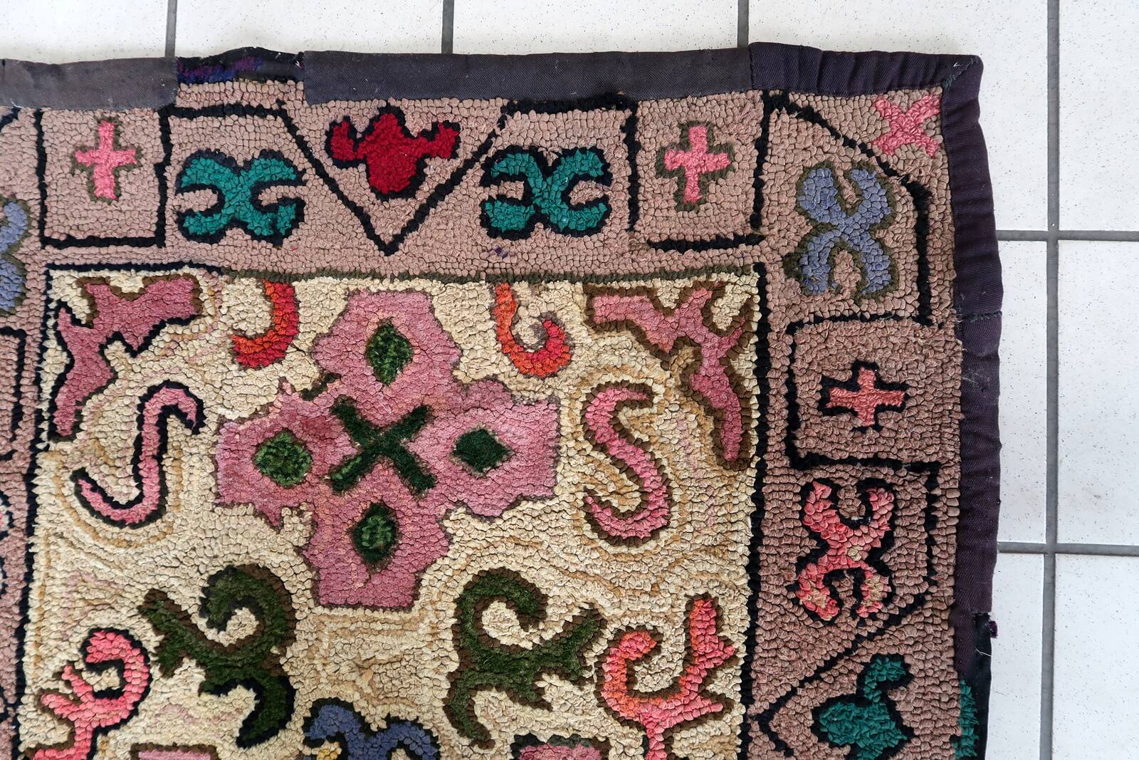 Tapis Hooked antique américain – 76 x 175 cm – Motif floral - 1C981
