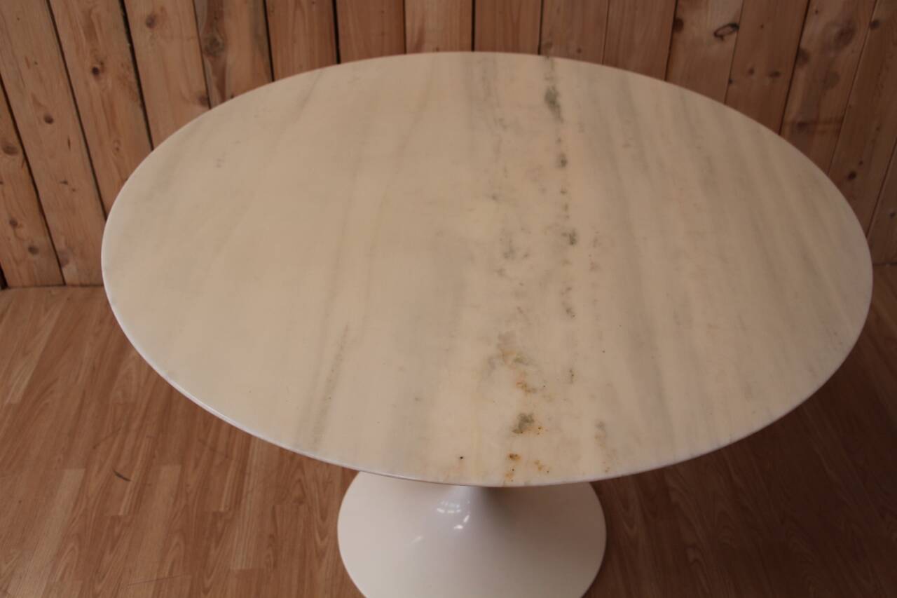 Table ronde Tulipe en marbre Calacatta de Eero Saarinen - Ø 107 cm - Knoll