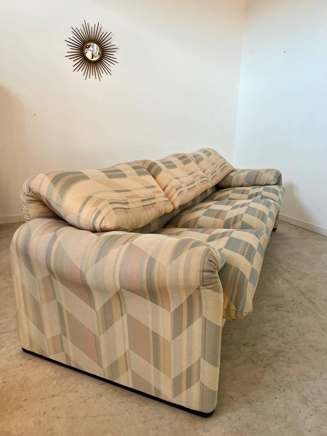 Ancien canapé Maralunga 3 places design italien des années 70 Cassina tissu patchwork