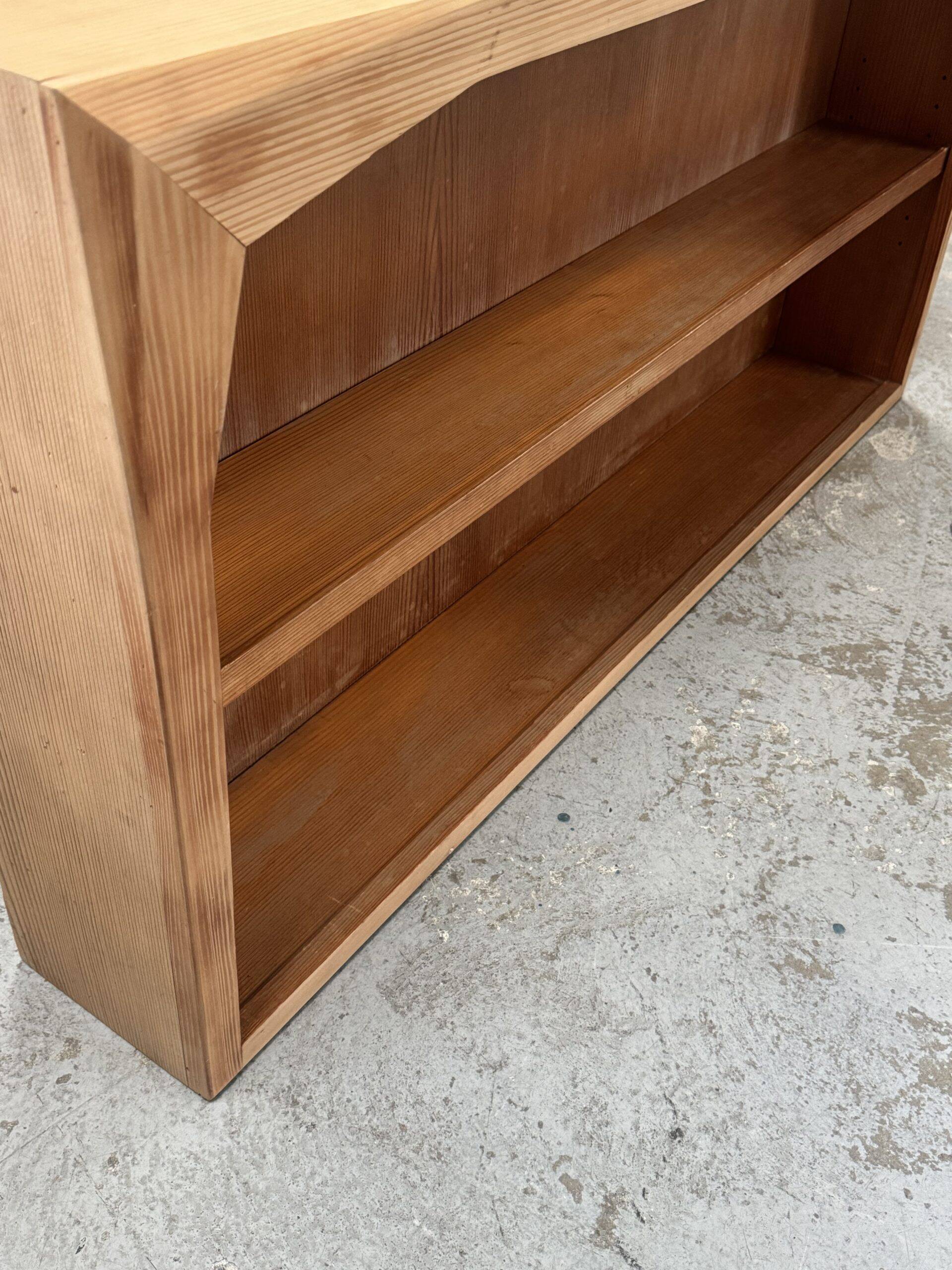 Étagère en bois