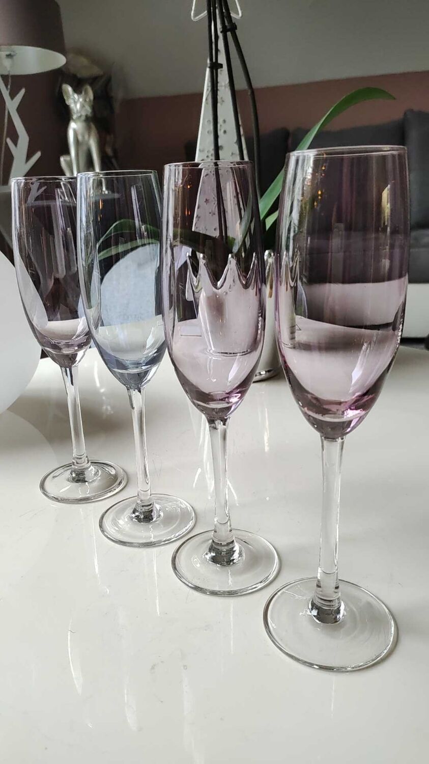 Lot 4 multicolored champagne flutes