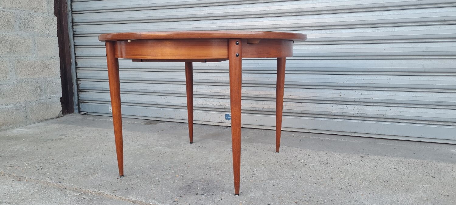 Scandinavian Round Table 1960