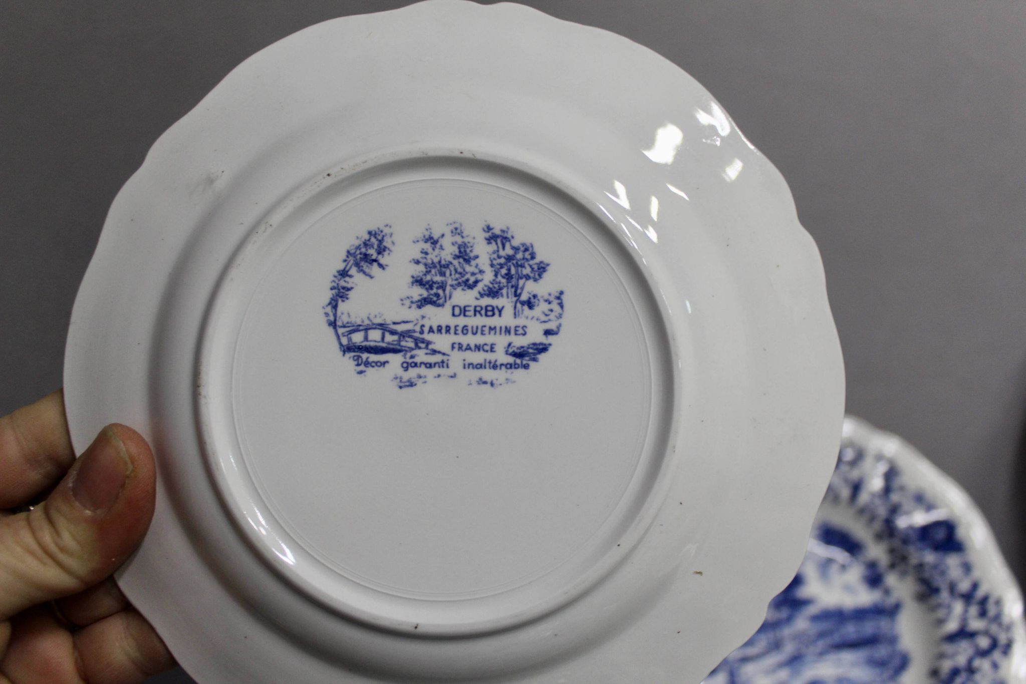 Service de table 52 pièces Derby Sarregemines Bleu profond
