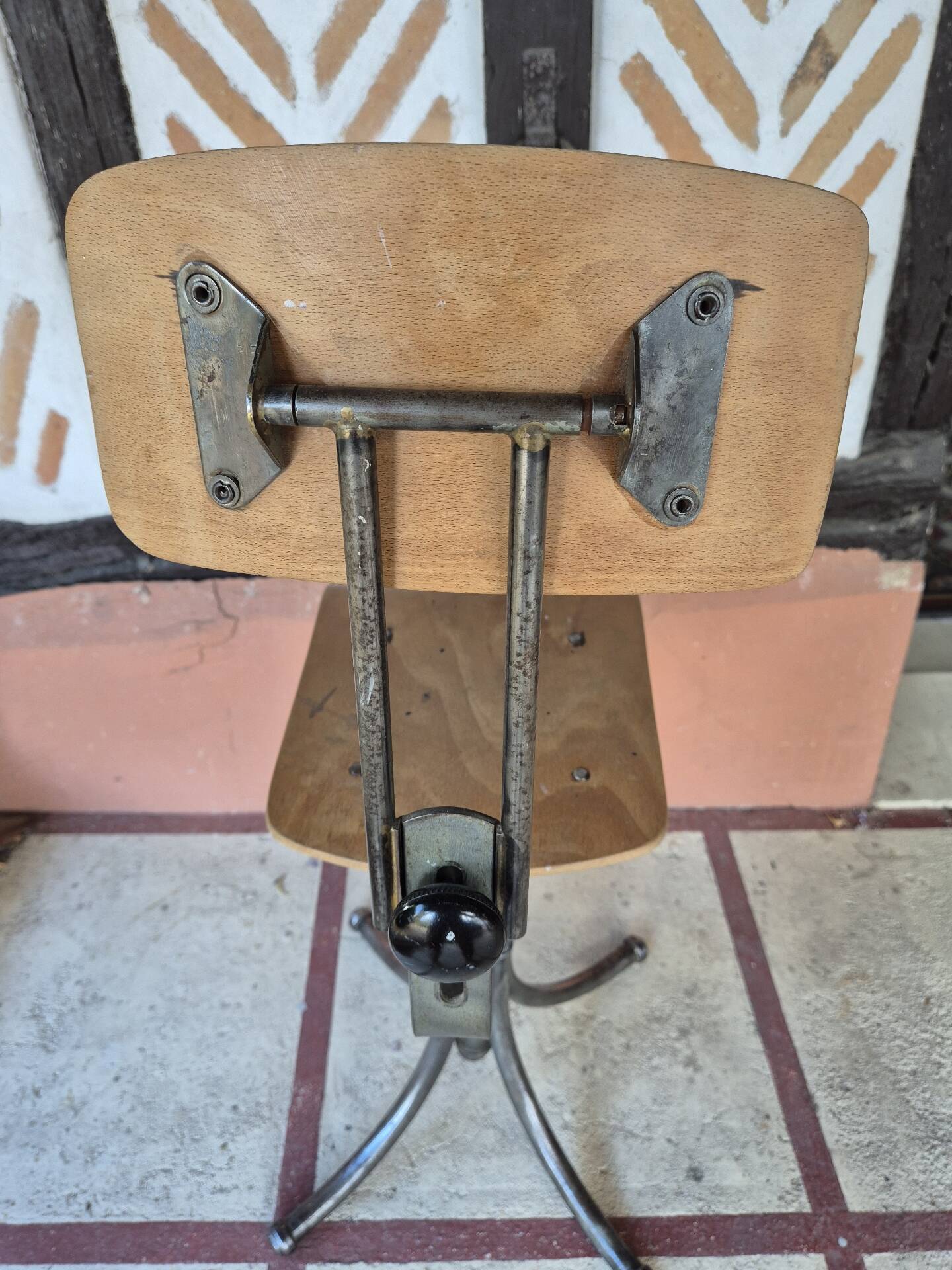Chaise d'atelier industrielle