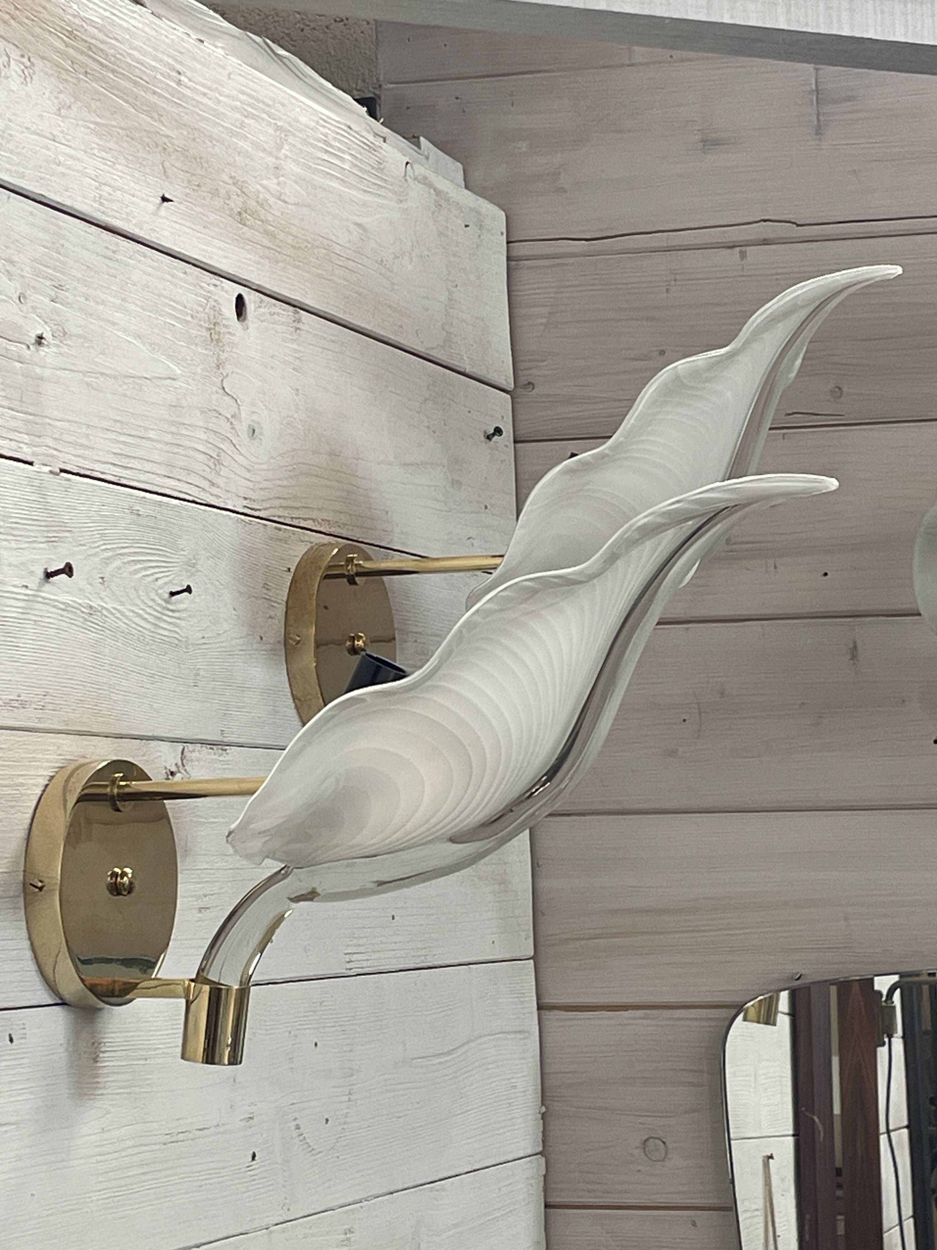Set of 3 Murano glass wall lamps in white and brass, 1970s.