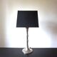 Lampe de table en métal chromé