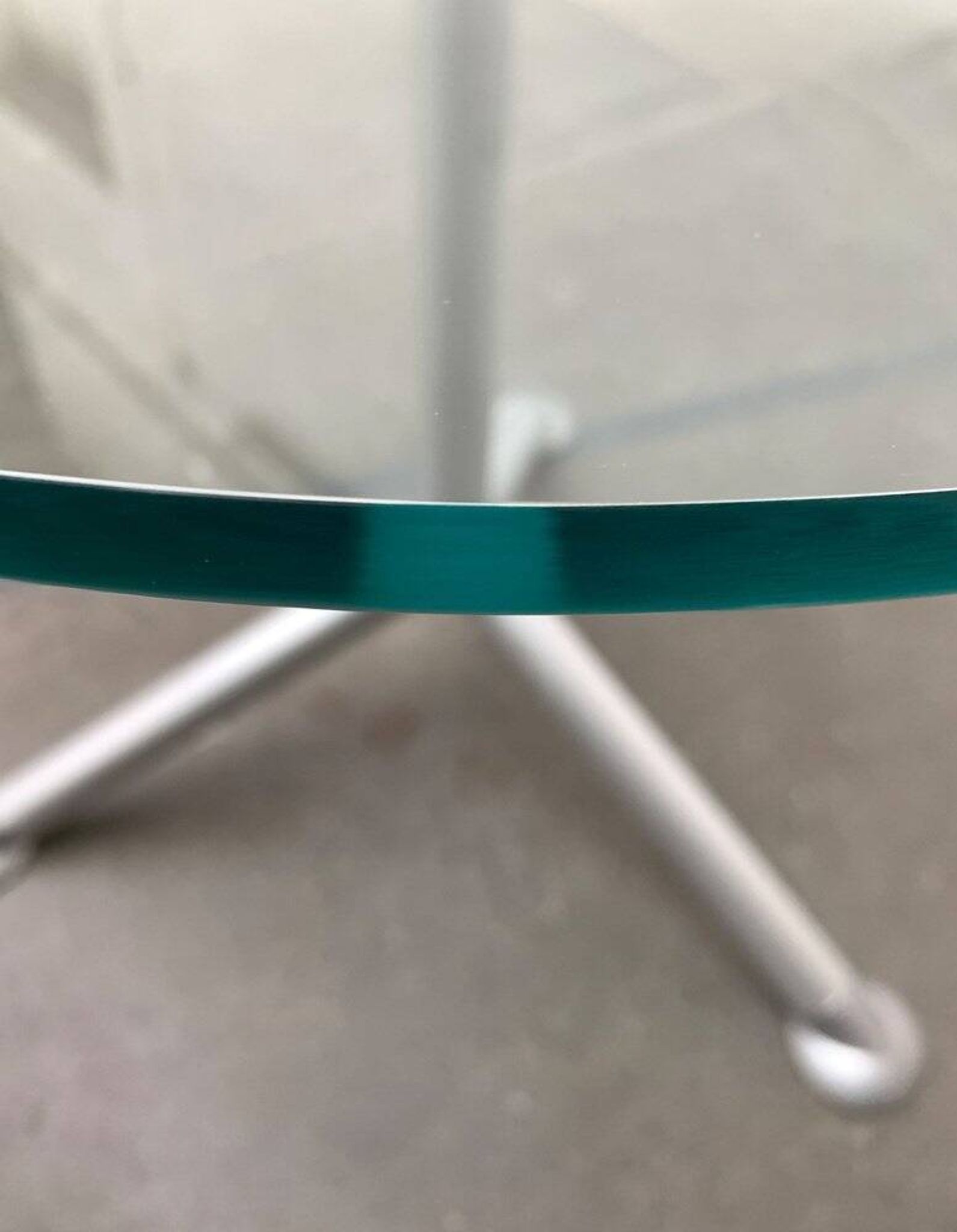 Postmodern Italian side table from the Help series in glass by Paolo Bistacchi for Albed, Milan.
