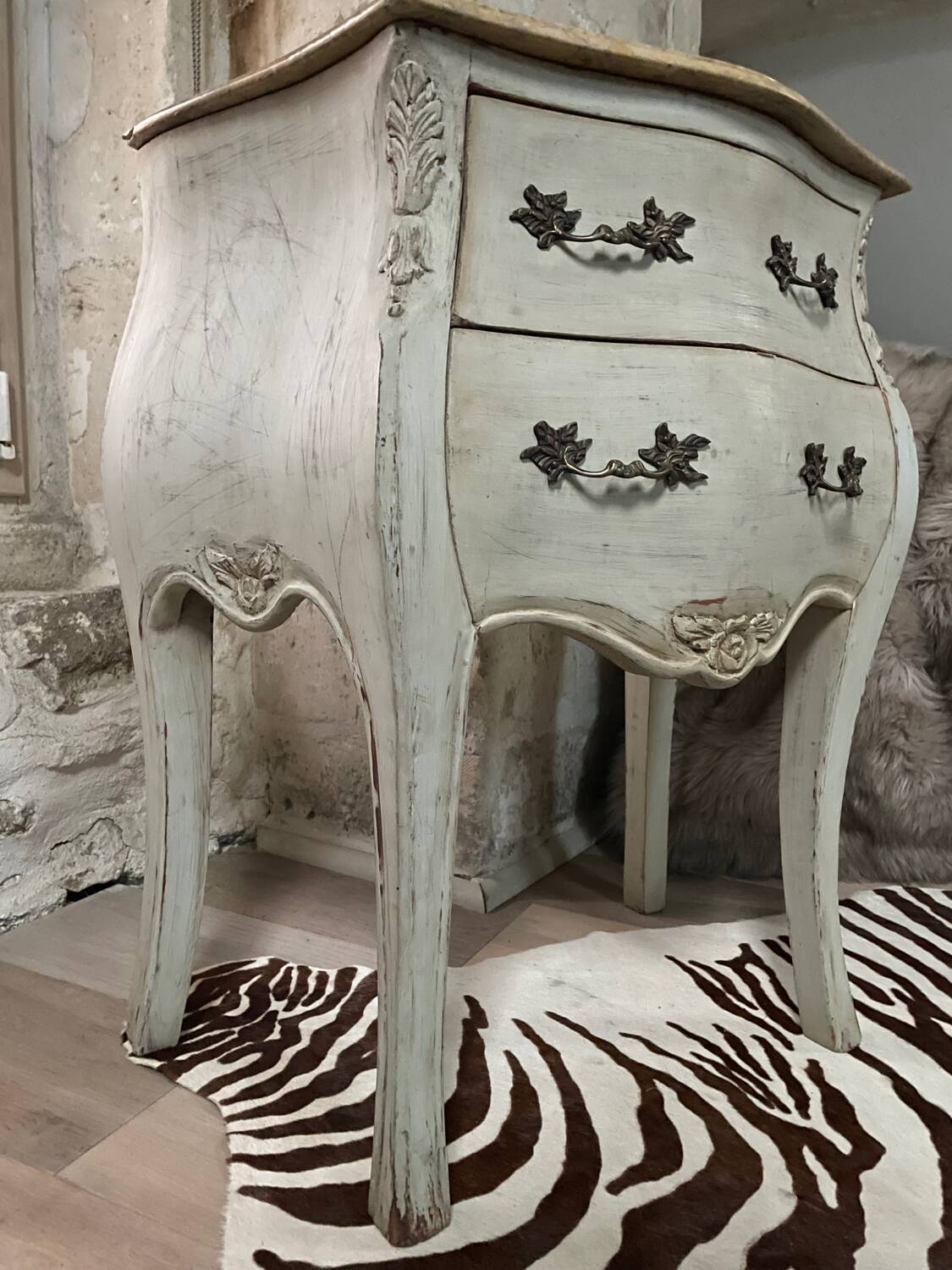 Small Louis XV style chest of drawers