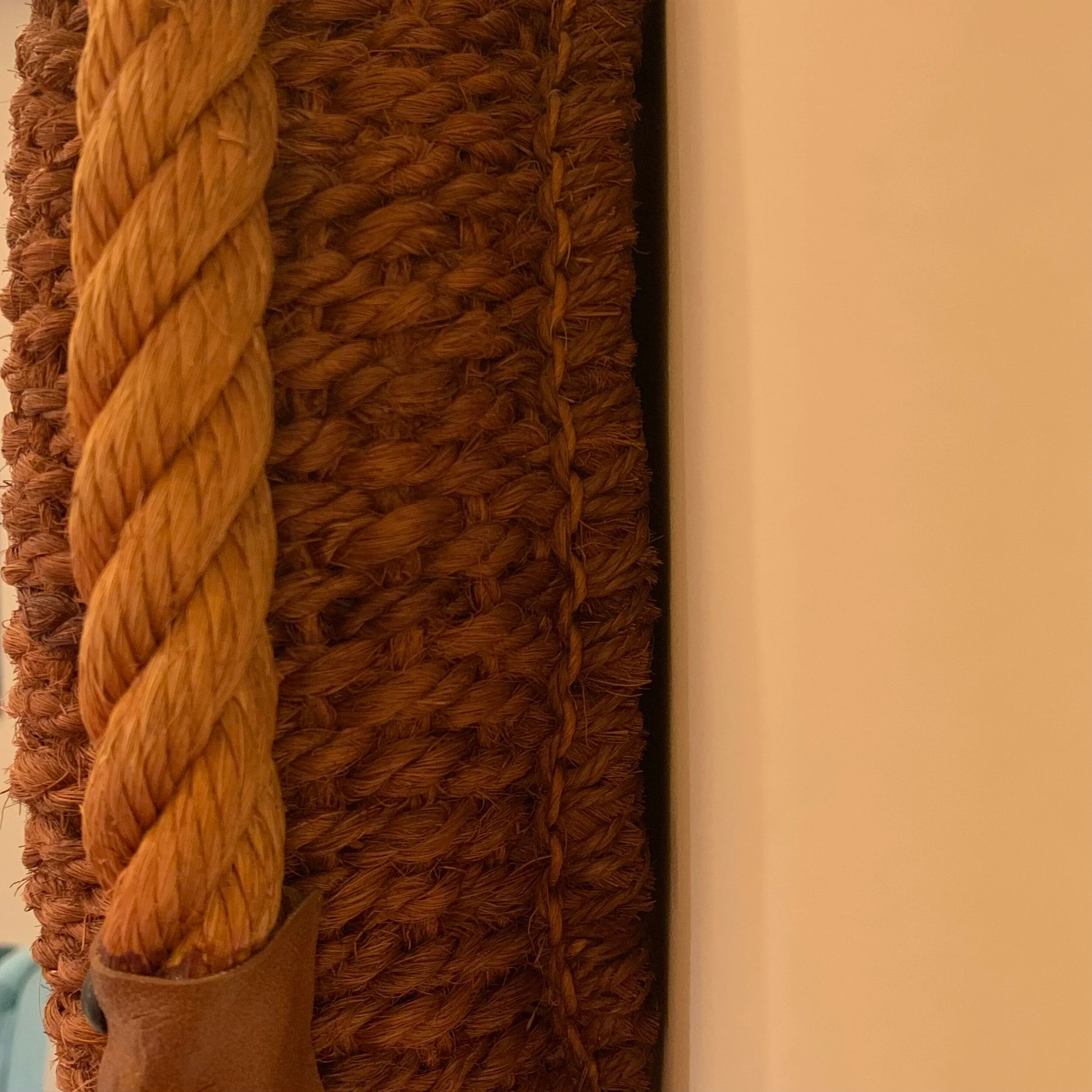 Rope mirror by Adrien Audoux & Frida Minet