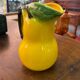 Carafe en barbotine poire