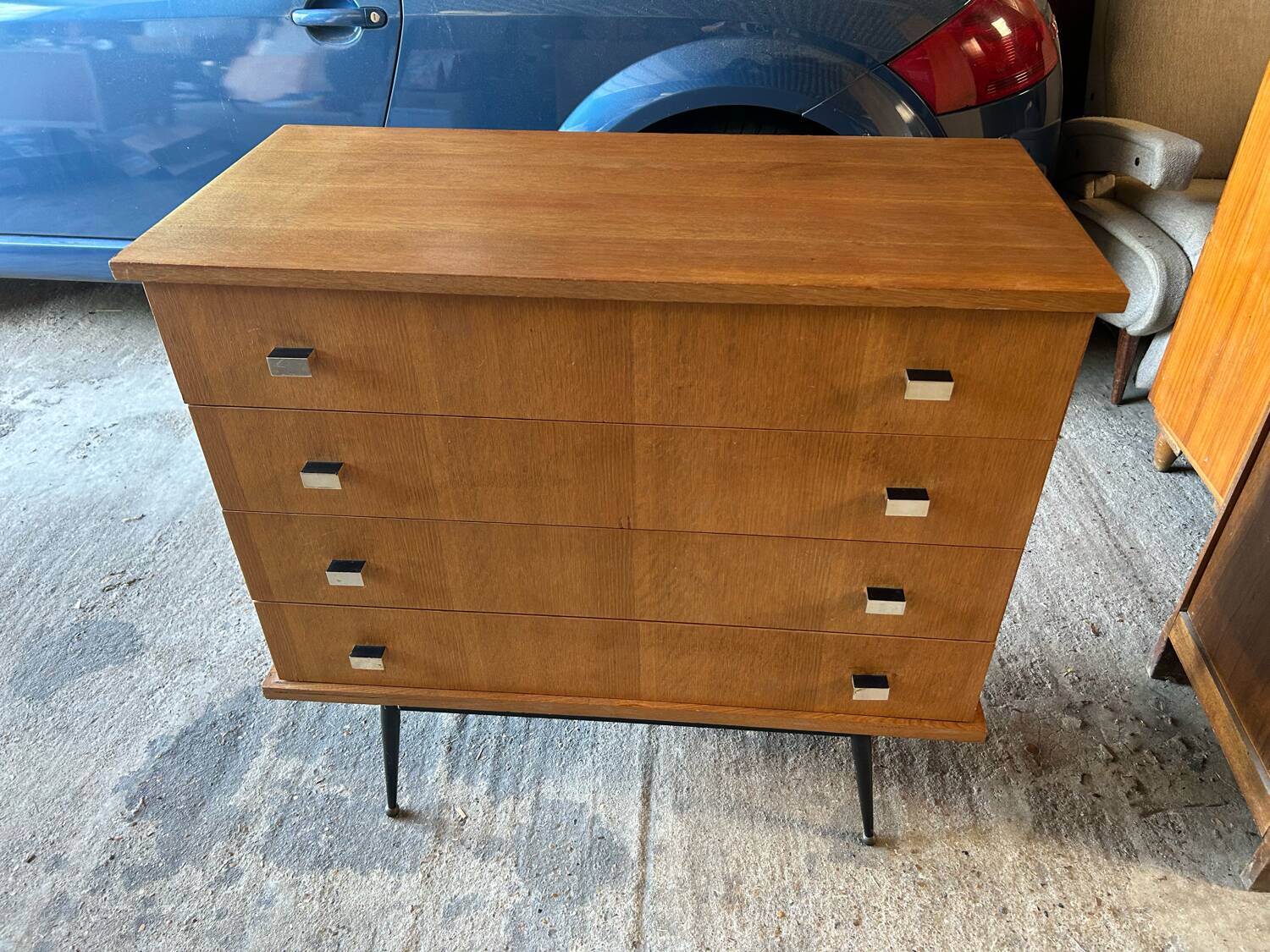 Vintage chest of drawers