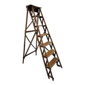 Ancien escabeau de bibliothèque