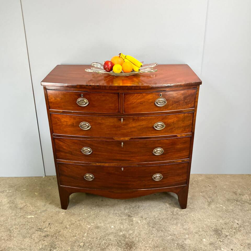 Commode ancienne en acajou, Angleterre, XIXe siècle